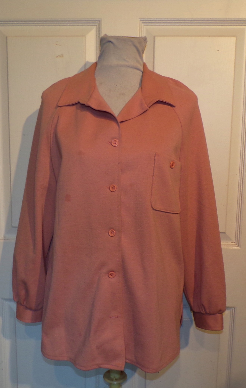 Vintage Light Coral Trissi Polyester Wool Knit Long Sleeved Shirt B42
