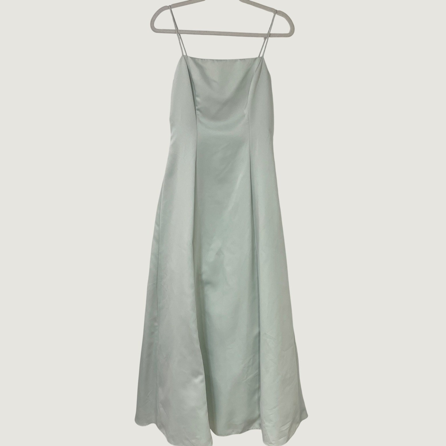 Niki Livas Vintage Sage Green Satin Formal Gown Dress Women 4 Coquette