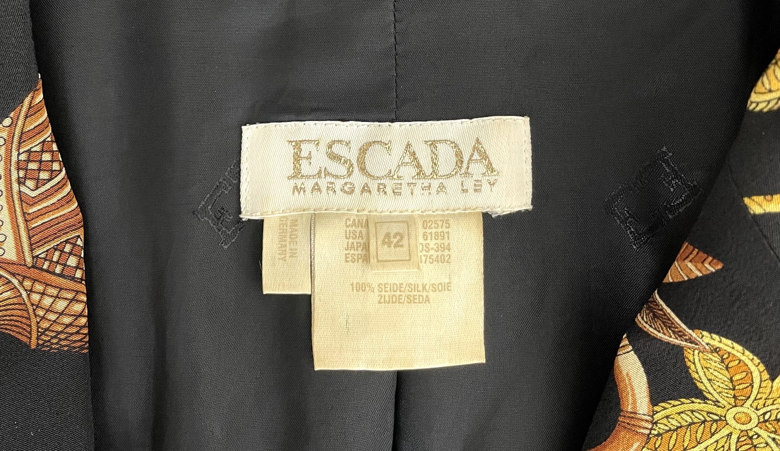 Vintage 80s ESCADA Rare Stunning Tribal Print Black 100% Silk Jacket 42 Germany