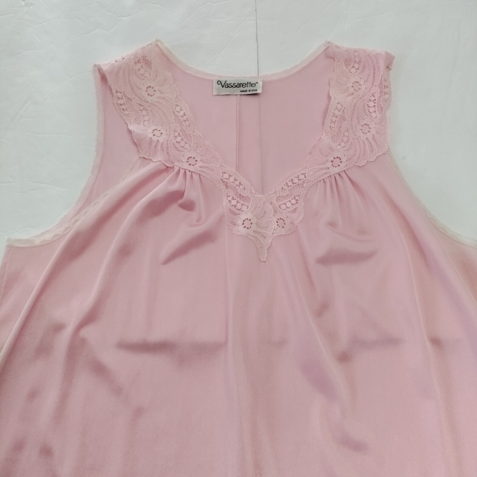 Vintage Vasarette Women’s M-L Pink Nylon Nightgown Sleeveless Lace Trim USA