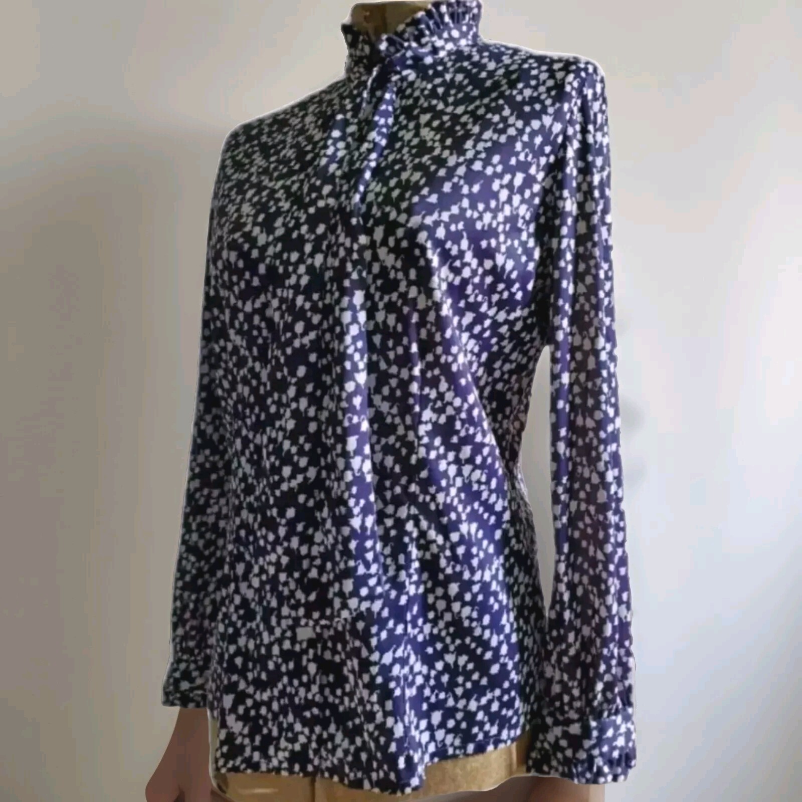 VTG 70s Jersey Blouse Dark Indigo Blue w Pussy Bow, Lady of the Valley Pattern S