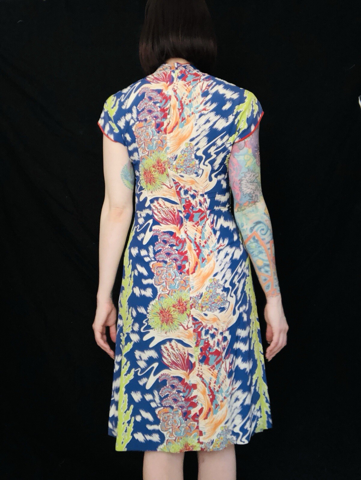 Vintage 1940s 40s Cold Rayon Wild Psychedelic Floral Hawaiian Dress Tiki Oasis