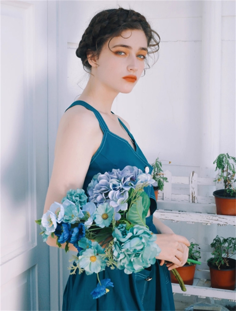 Lolita Style Peacock Blue V-Neck Suspender Strap Dress Retro Backless/Waist-Look