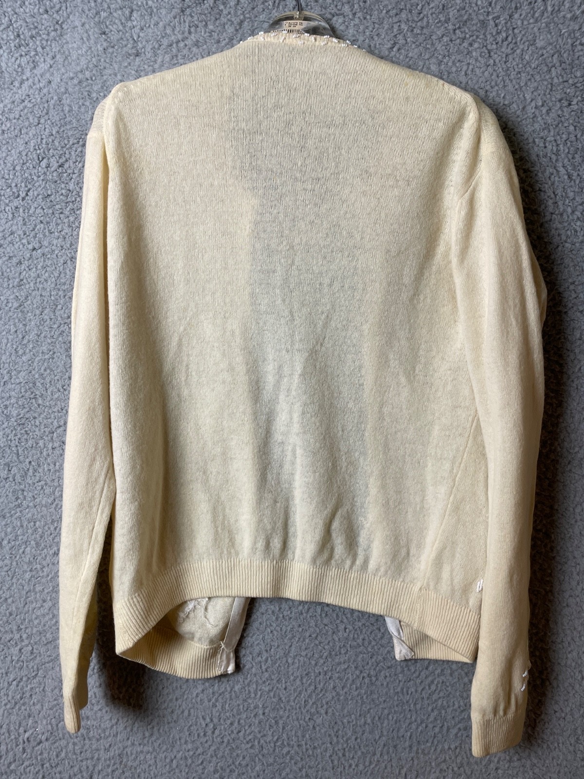 Vintage Beaded Wool Cardigan Sweater M Cream White Floral Pearl Detail VTG