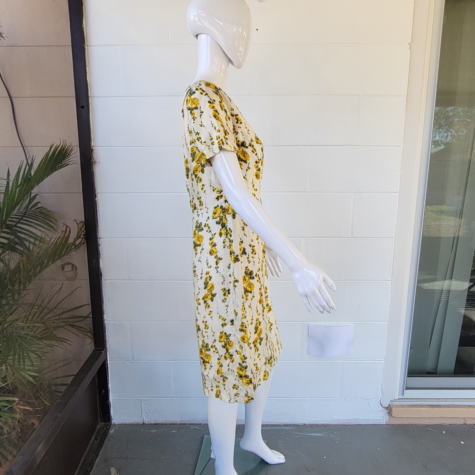 Vintage 50’s-60’s Off-White Yellow Rose Midi Summer Dress Floral Women’s Size 8