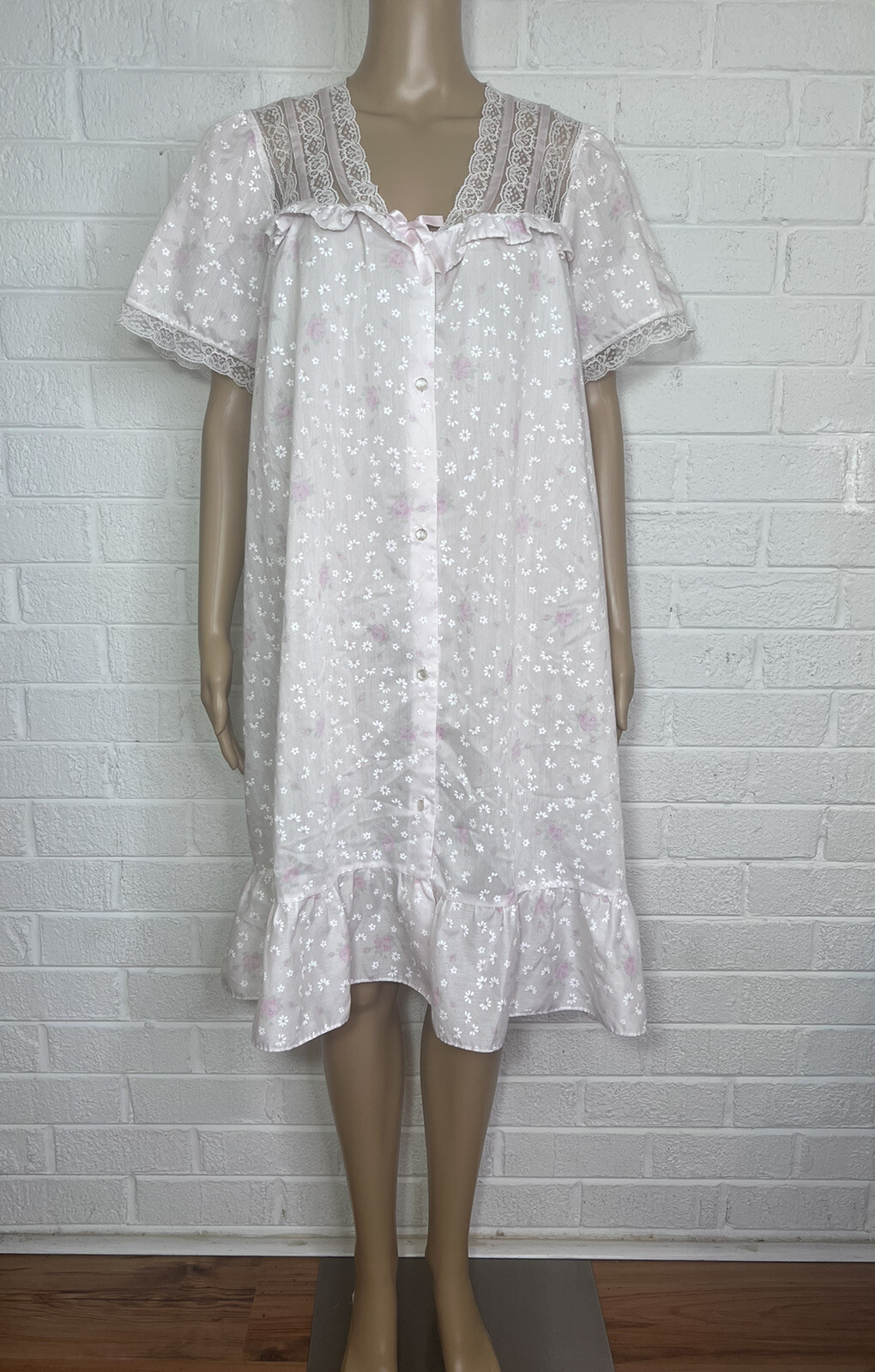 Vintage STARDUST light Pink floral Lace Ruffle nightgown Size Large