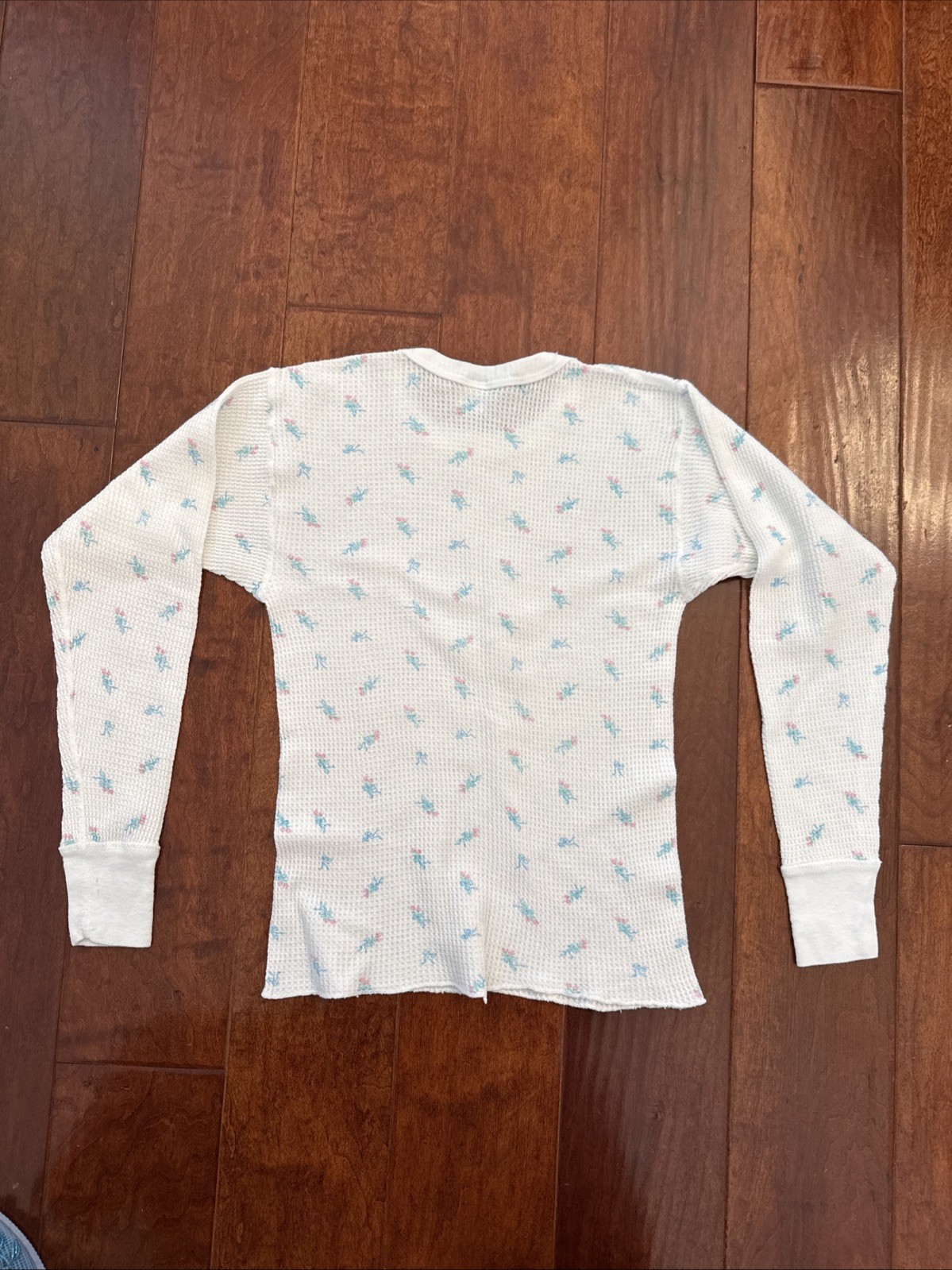EUC Vtg Ditzy Floral Thermal Long Sleeve Waffle Crew Top Youth M /Women’s XSmall