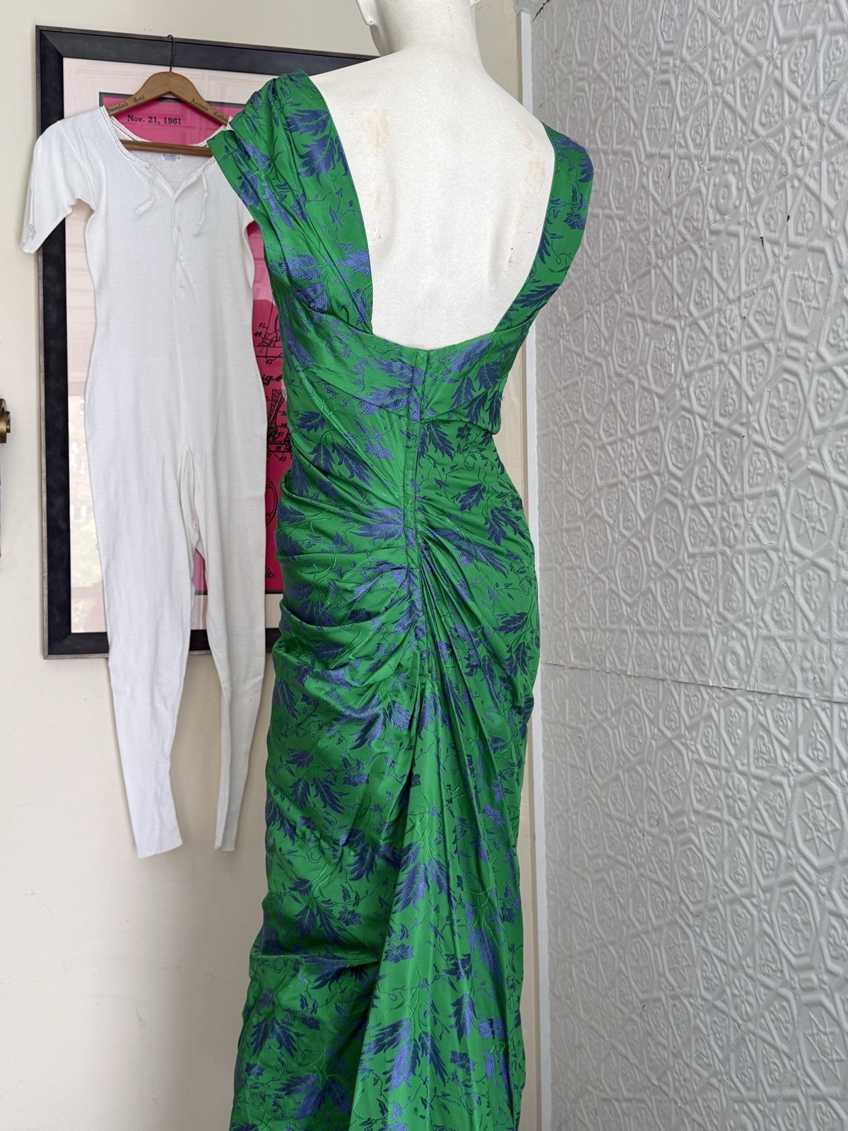 Ceil Chapman mermaid dress vintage designer gown glam 1950s midcentury Sarong S