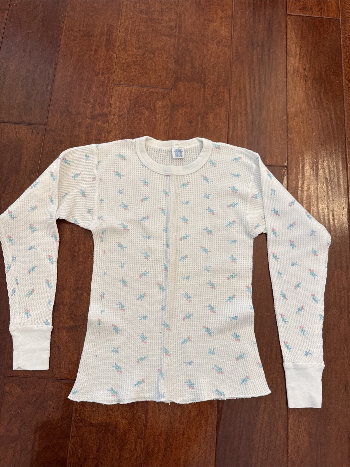 EUC Vtg Ditzy Floral Thermal Long Sleeve Waffle Crew Top Youth M /Women’s XSmall