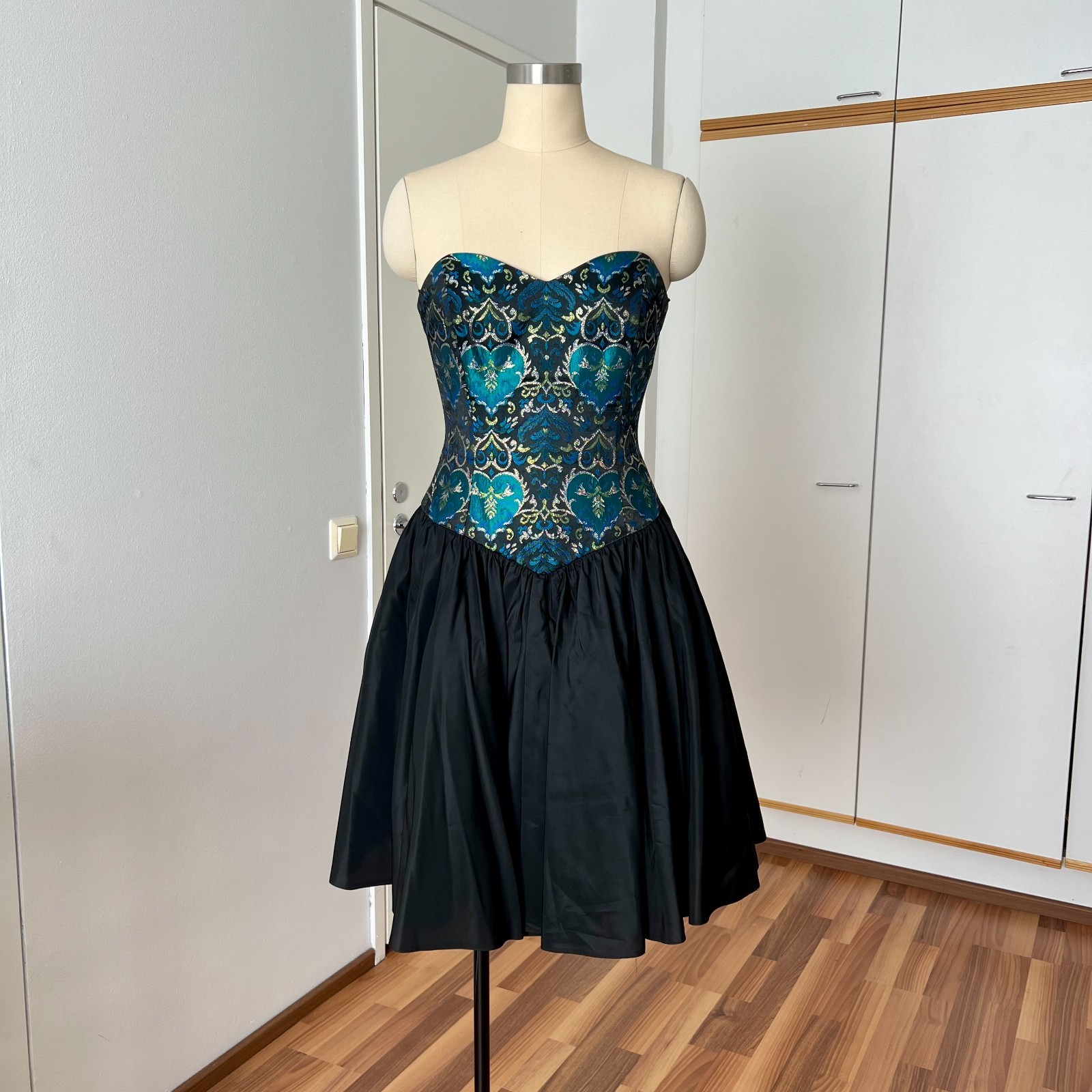 1980s Brocade Tapestry Strapless Cocktail Party Gown Retro Midi Evening Taffeta