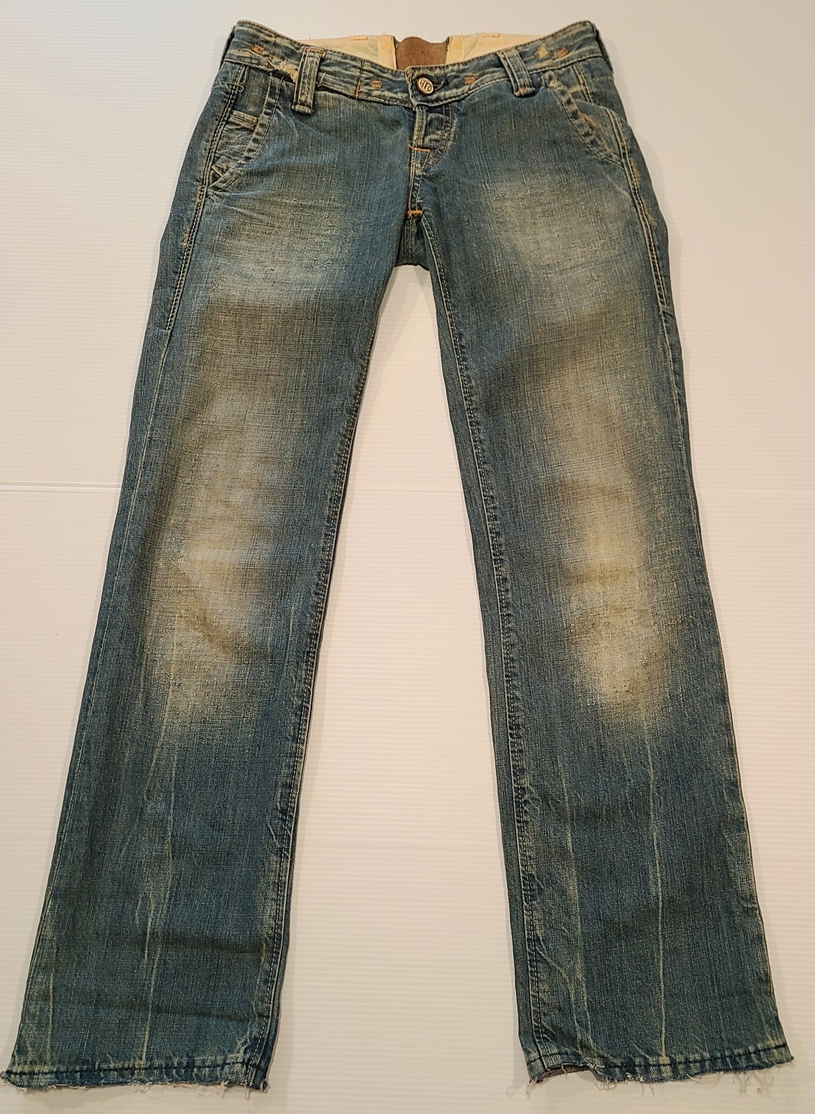 HTC Hollywood Trading Company Vintage Jeans, Made in Italy, sz 26, Distressed