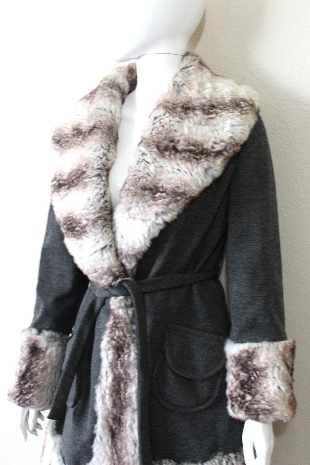 AMAZING VINTAGE 60’S 70’S LILLI ANN GRAY KNIT COAT HUGE CHINCHILLA FUR COLLAR