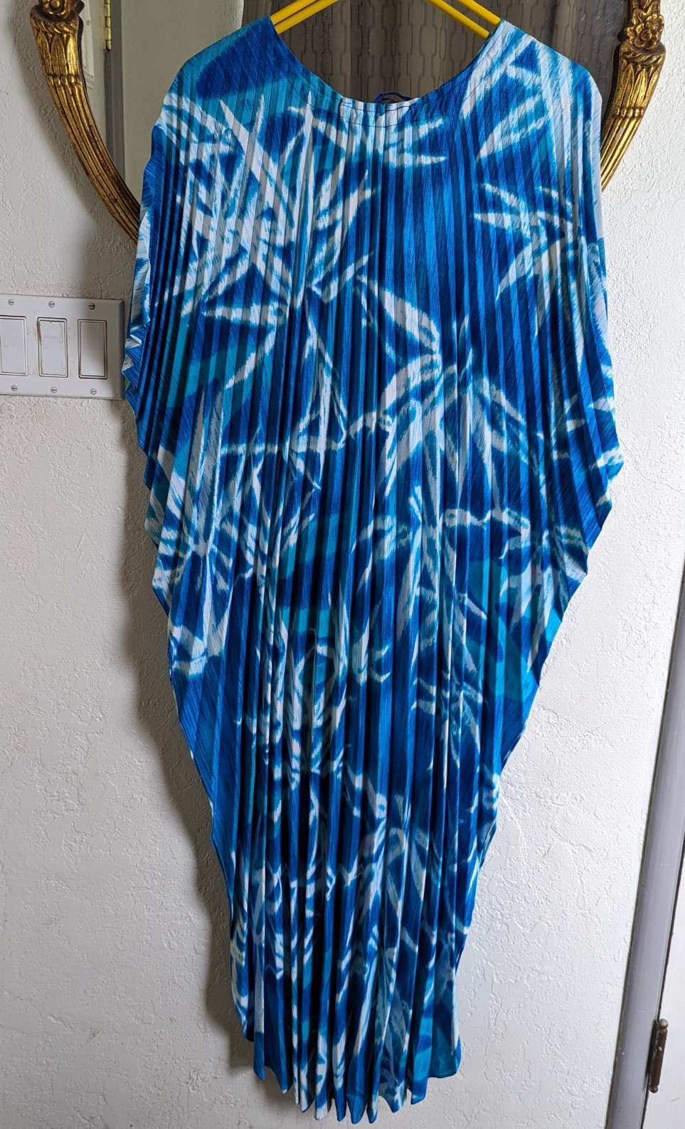 vtg Hawaiian Print Muumuu Kaftan Caftan Accordion Pleated Blue