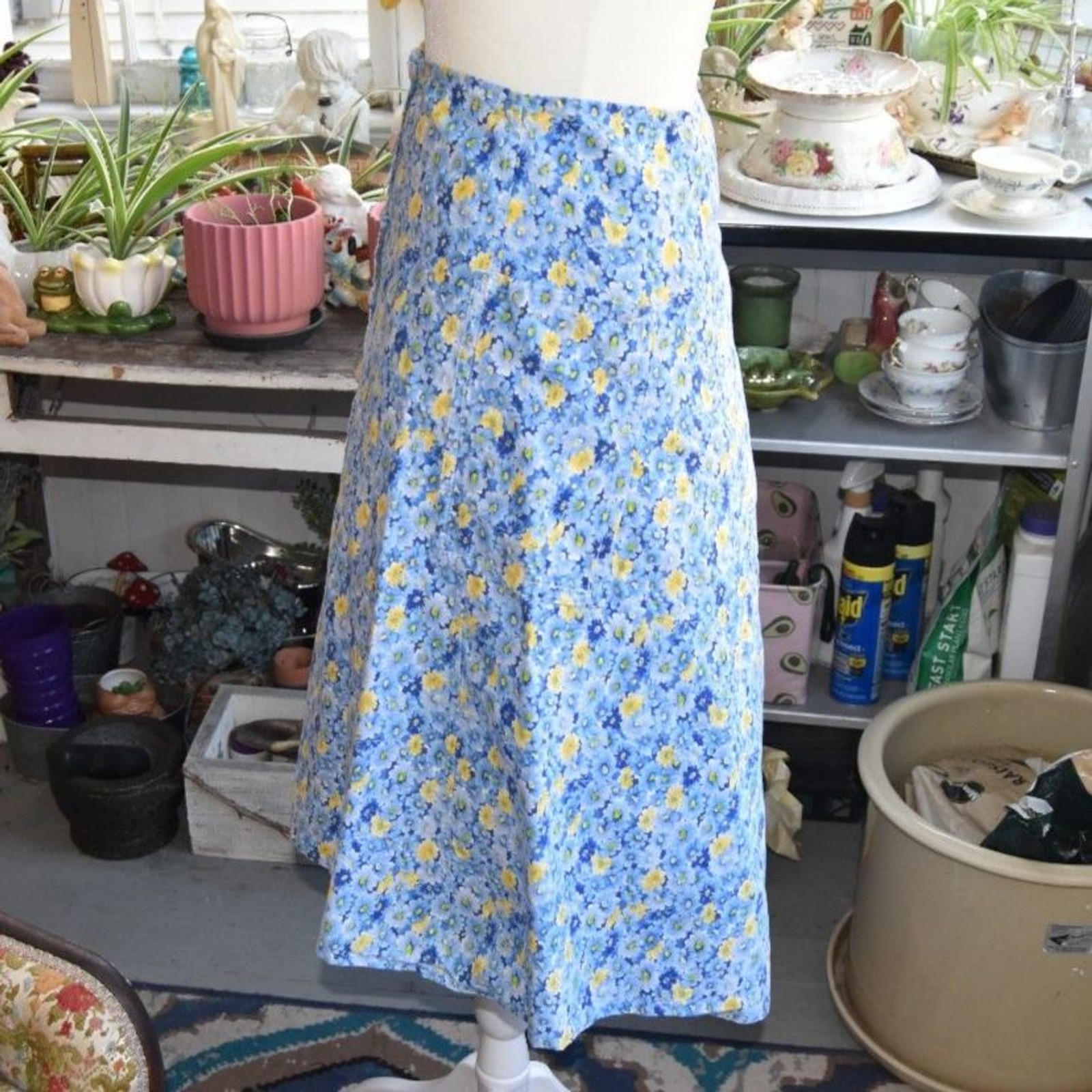 Vintage 70s Blue Yellow Floral Cotton A-Line Skirt Pockets 28 Waist XS