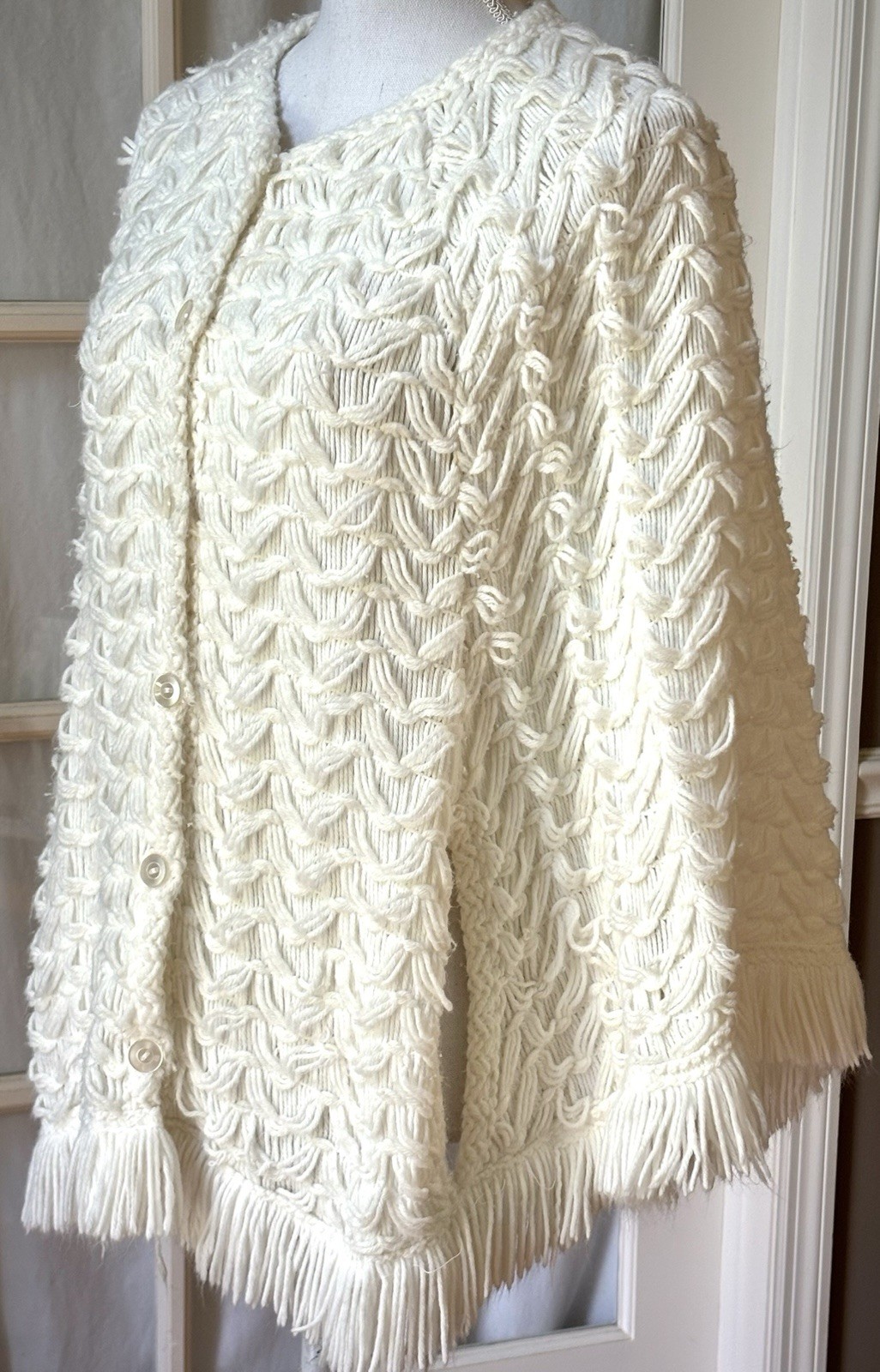 Vintage 70s ILGWU Union Made Ivory Fringe Shawl Wrap Textured Knit USA
