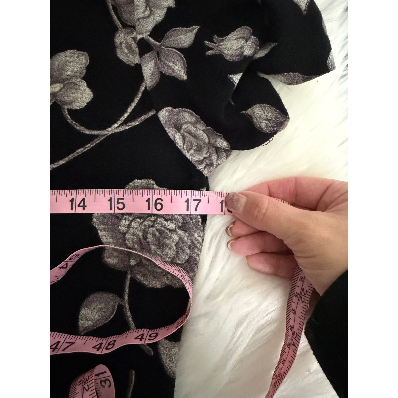 Vintage 90’s Frazier Lawrence – Black and Silver Rose Floral Top Size M