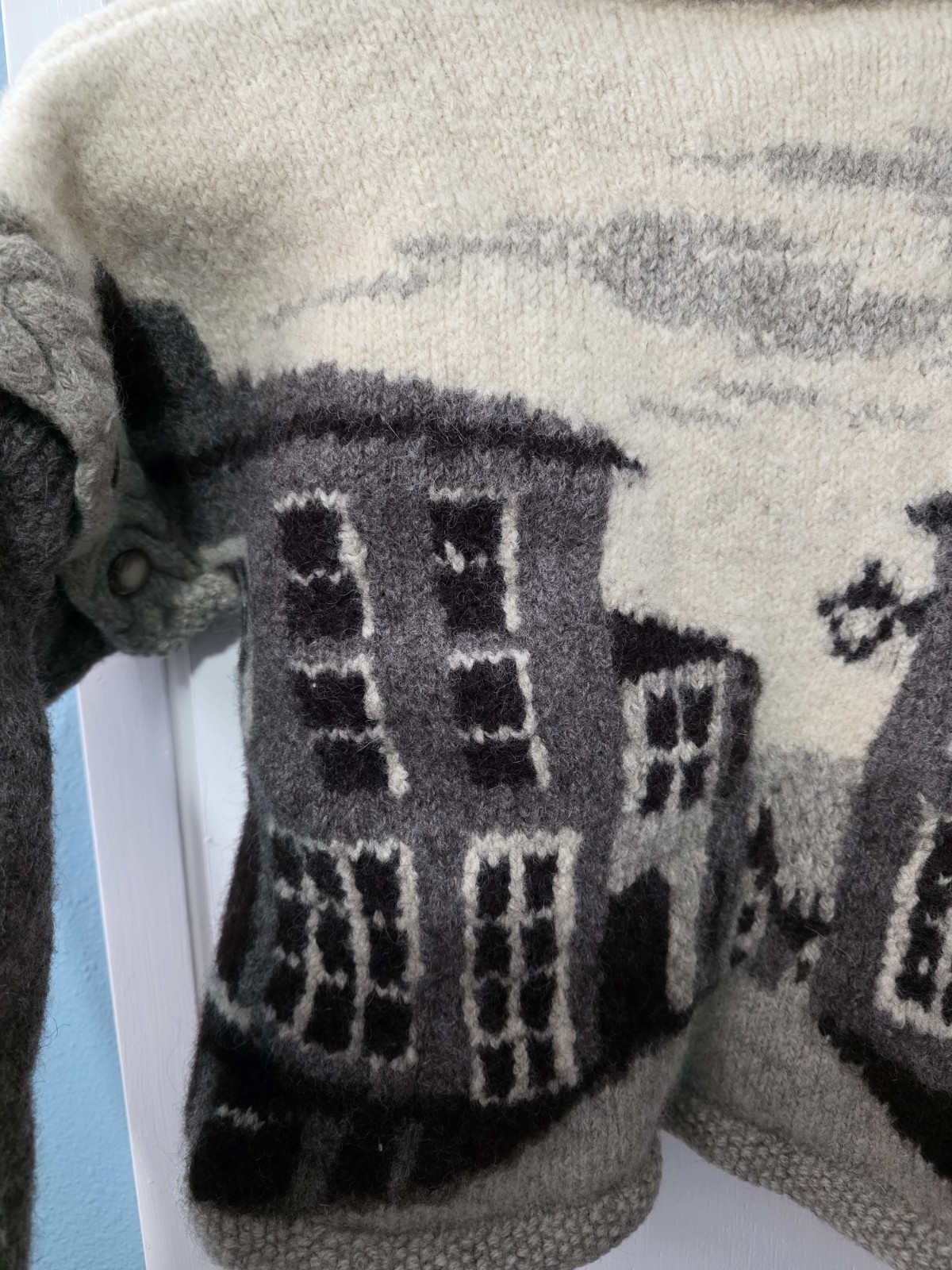 Iceland Vintage women’s Wool Sweater Small/medium