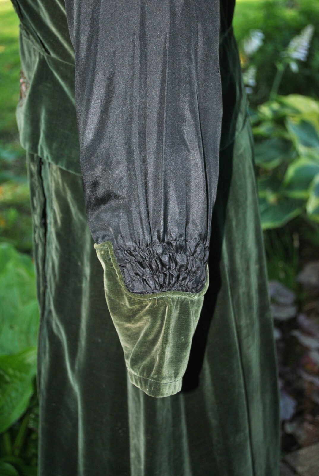 Antique Dress 1915 Green Velvet Evening Dress, Arts And Craft Embroidery Design
