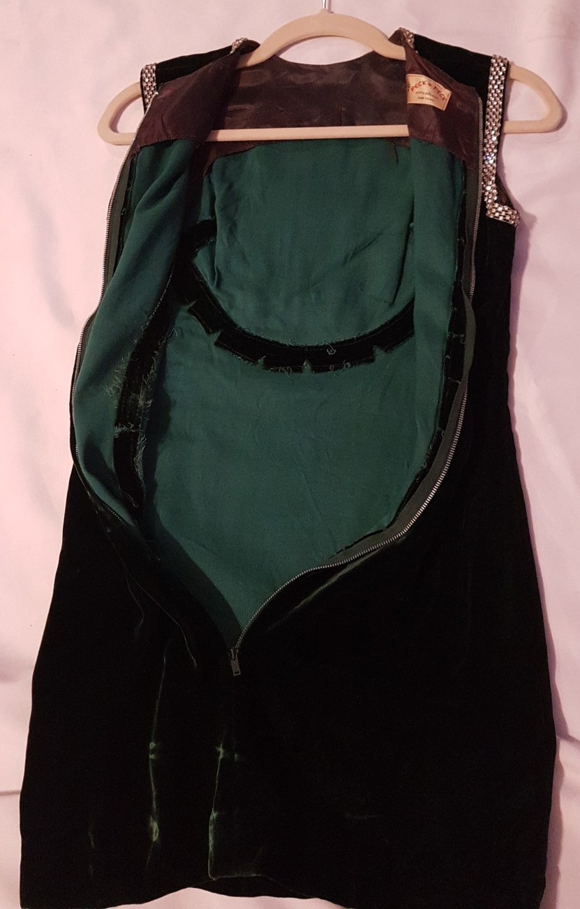 Vintage Velvet Emerald Green Peck & Peck Rhinestone Neck & Arms Dress 5th Ave NY