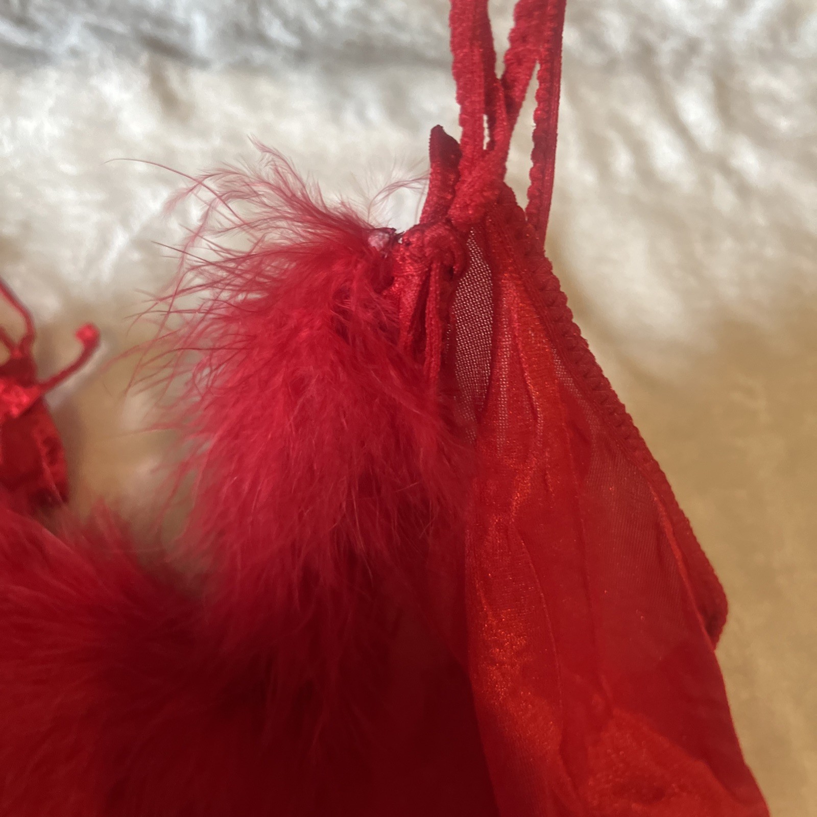 Woman’s FeatherBed NYRed Nightie Nylon Removable feather Side split Vtg Sz Sm