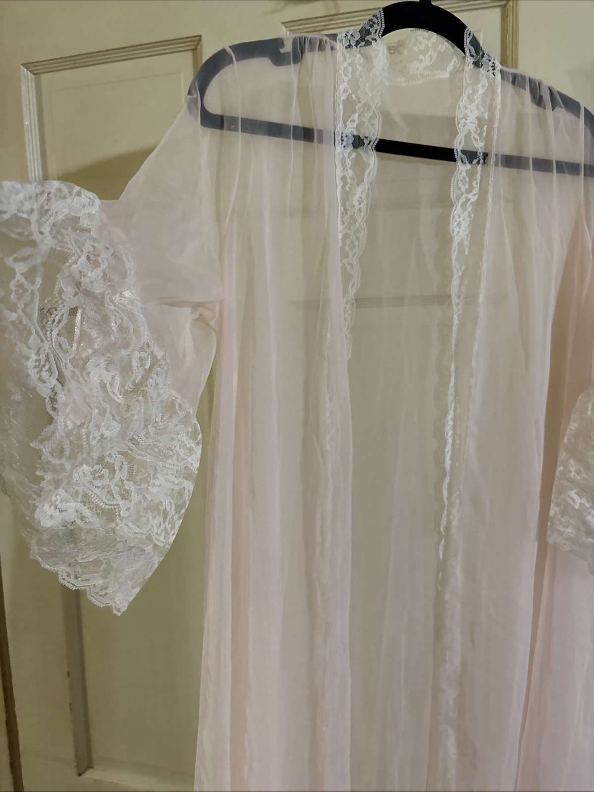 Vintage Peignoir Sheer Frothy Chiffon & Lace Pink Dressing Gown Size M/L Lovely!