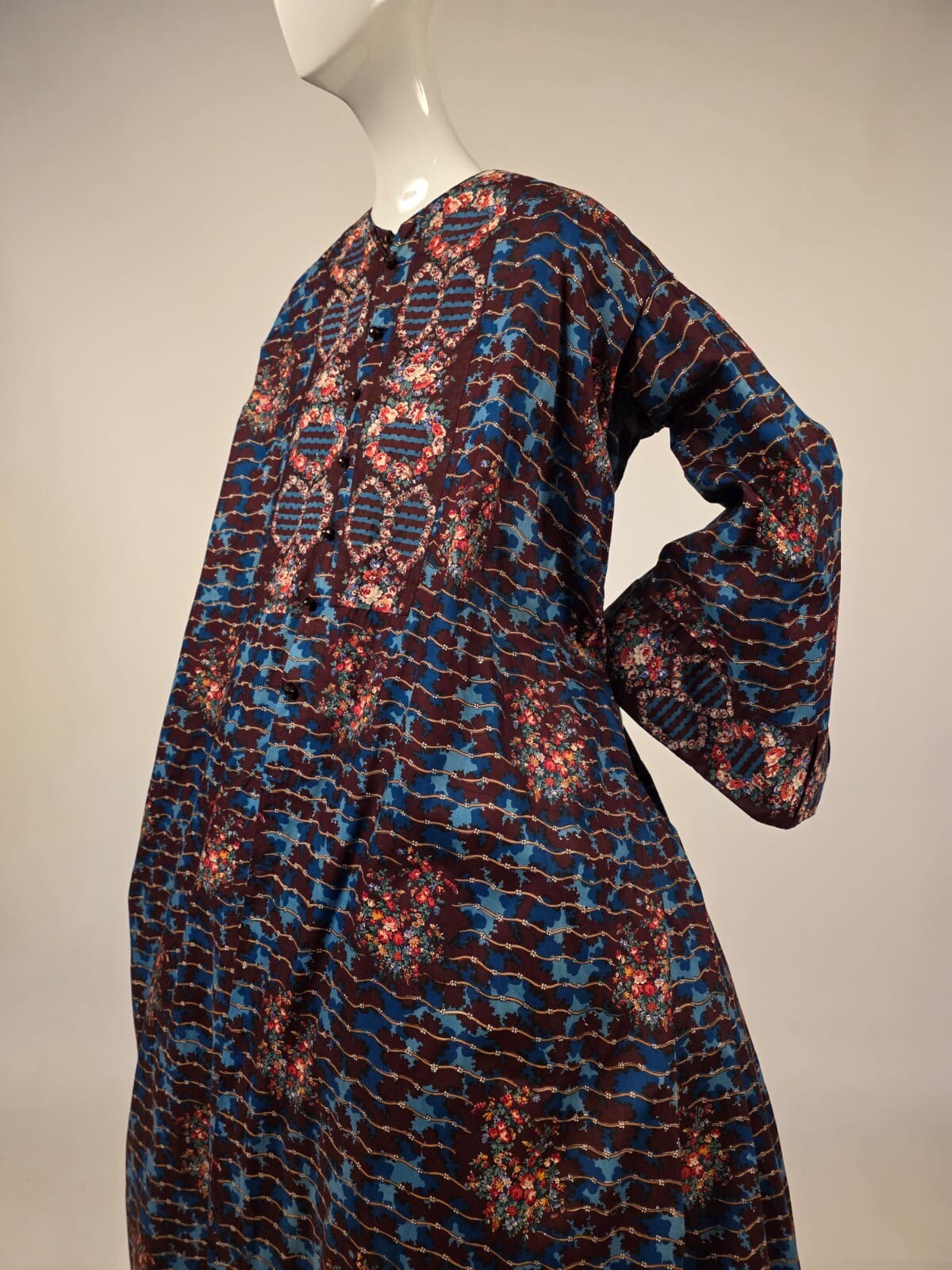UNWORN CONDITION CIVIL WAR 1850’S FLORAL CHINTZ WRAPPER DRESS W PAGODA SLEEVES