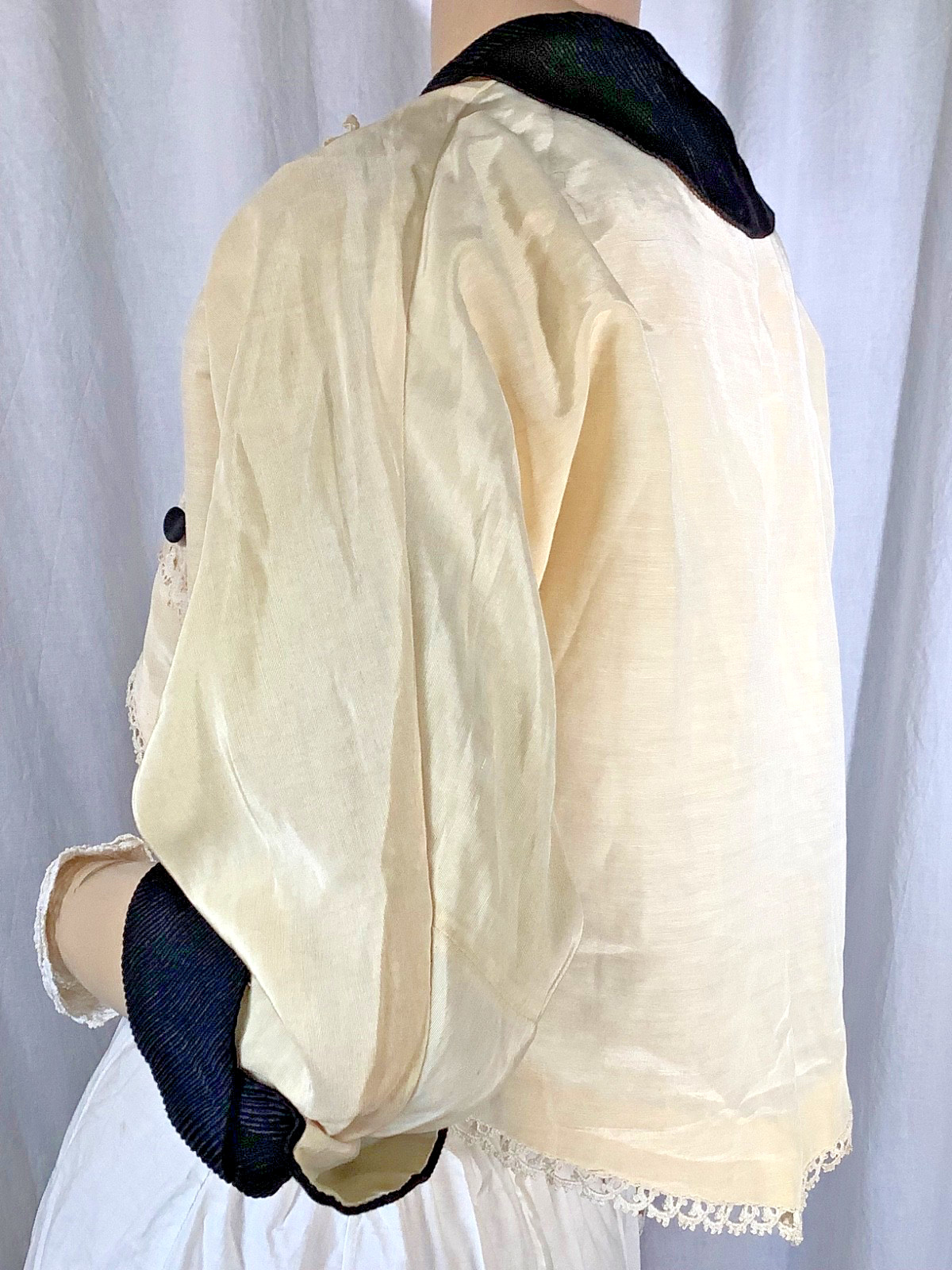 antique Edwardian jacket Bolero ivory Spencer lace trim 3/4 sleeve M cuff Faille