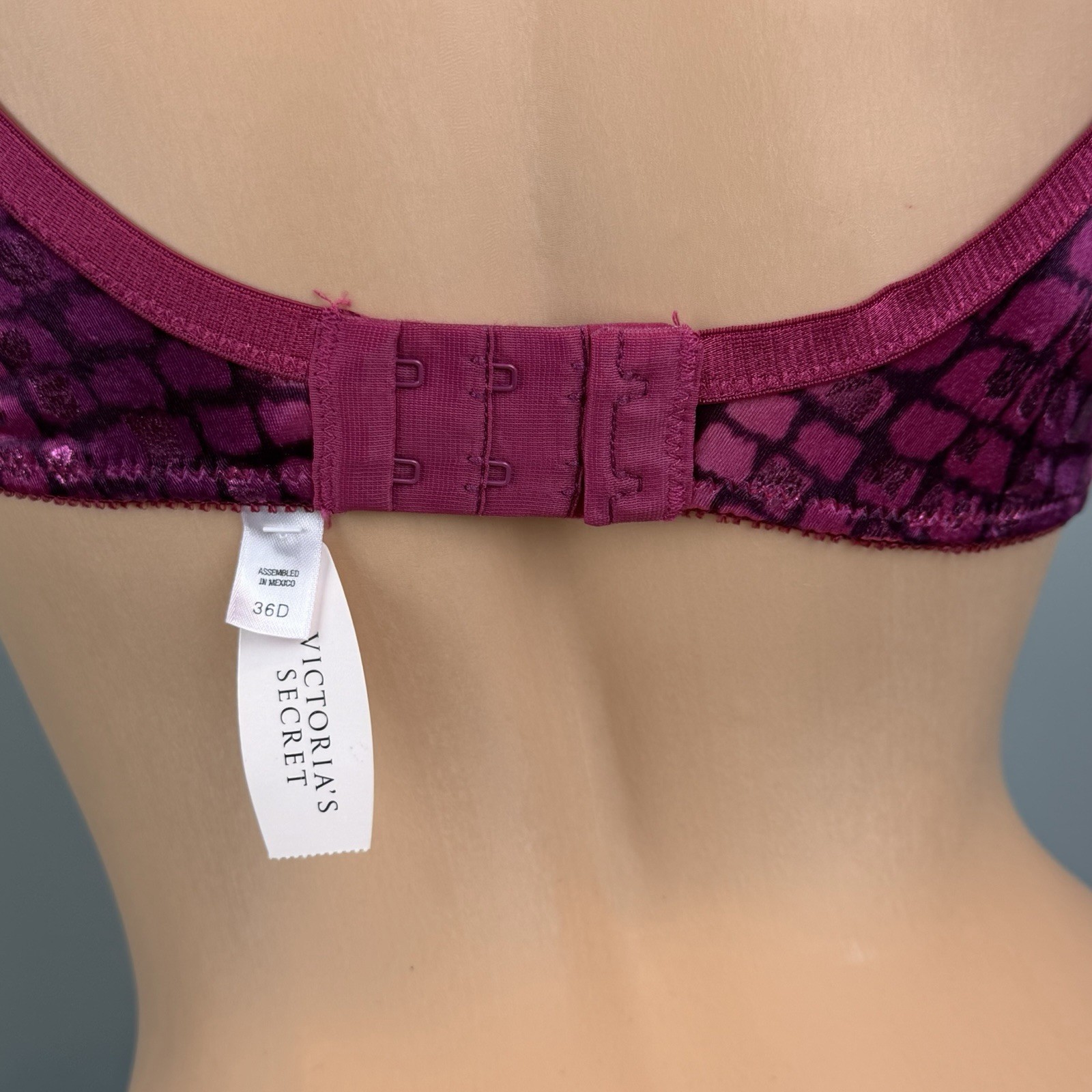 Victoria’s Secret Bra 36D Pink Second Skin Satin Full Coverage NWT