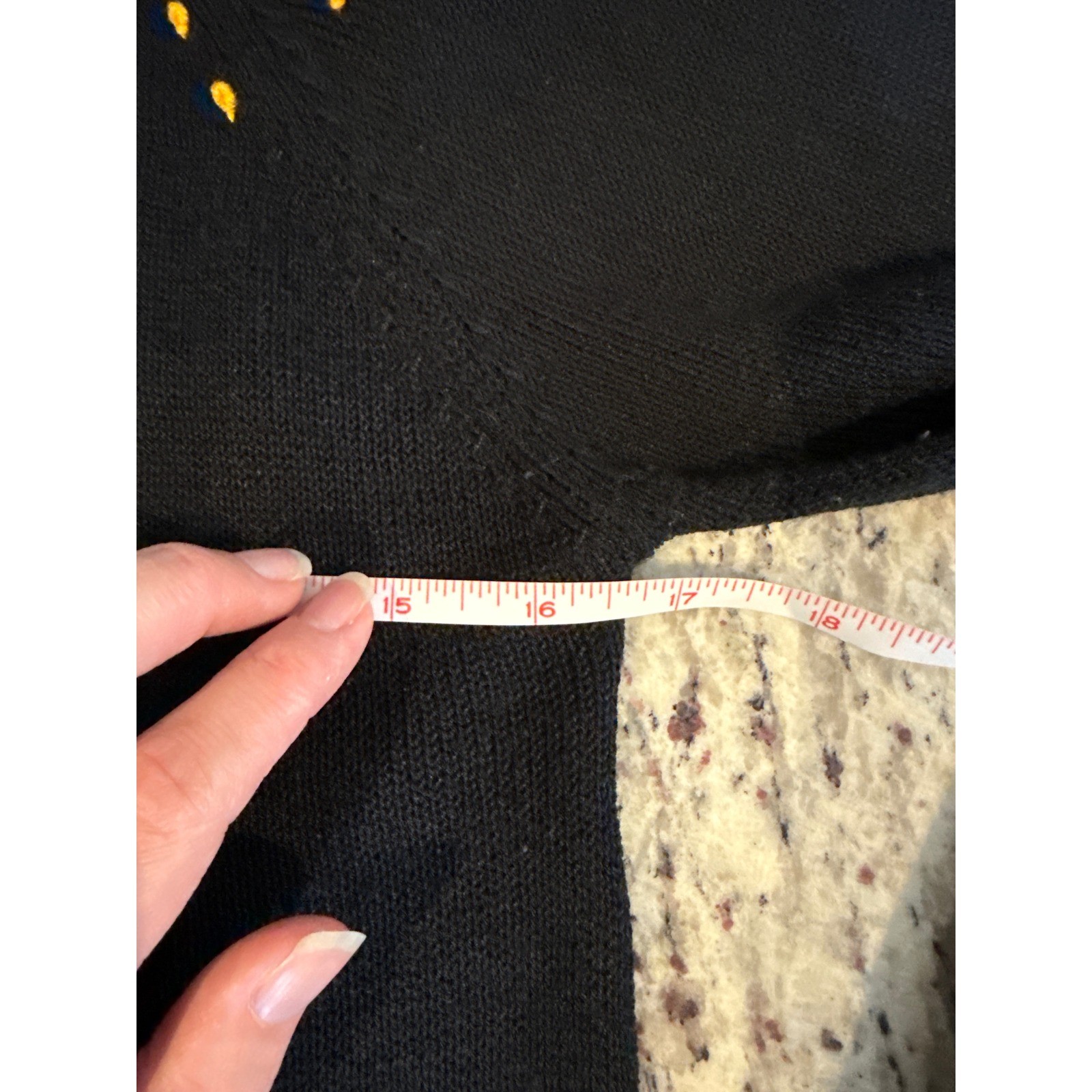 VTG Tami Women’s Black Embroidered Yoke Sweater Size Large Cottagecore