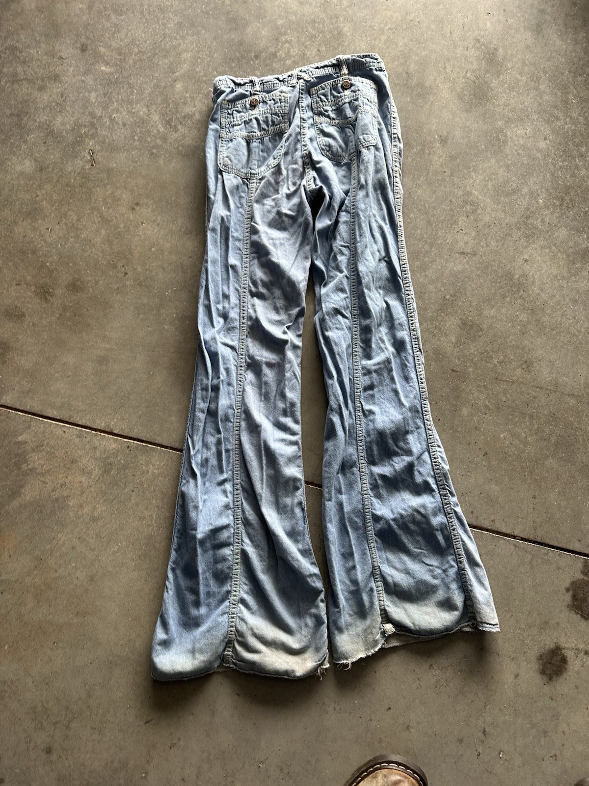 Vintage 70s Britannia Bell Bottom Jeans Flowy 26 X 32 Hippie Boho