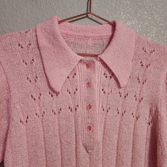 VINTAGE 70’s bubblegum pink acrylic knit pointed collar short sleeve sweater top