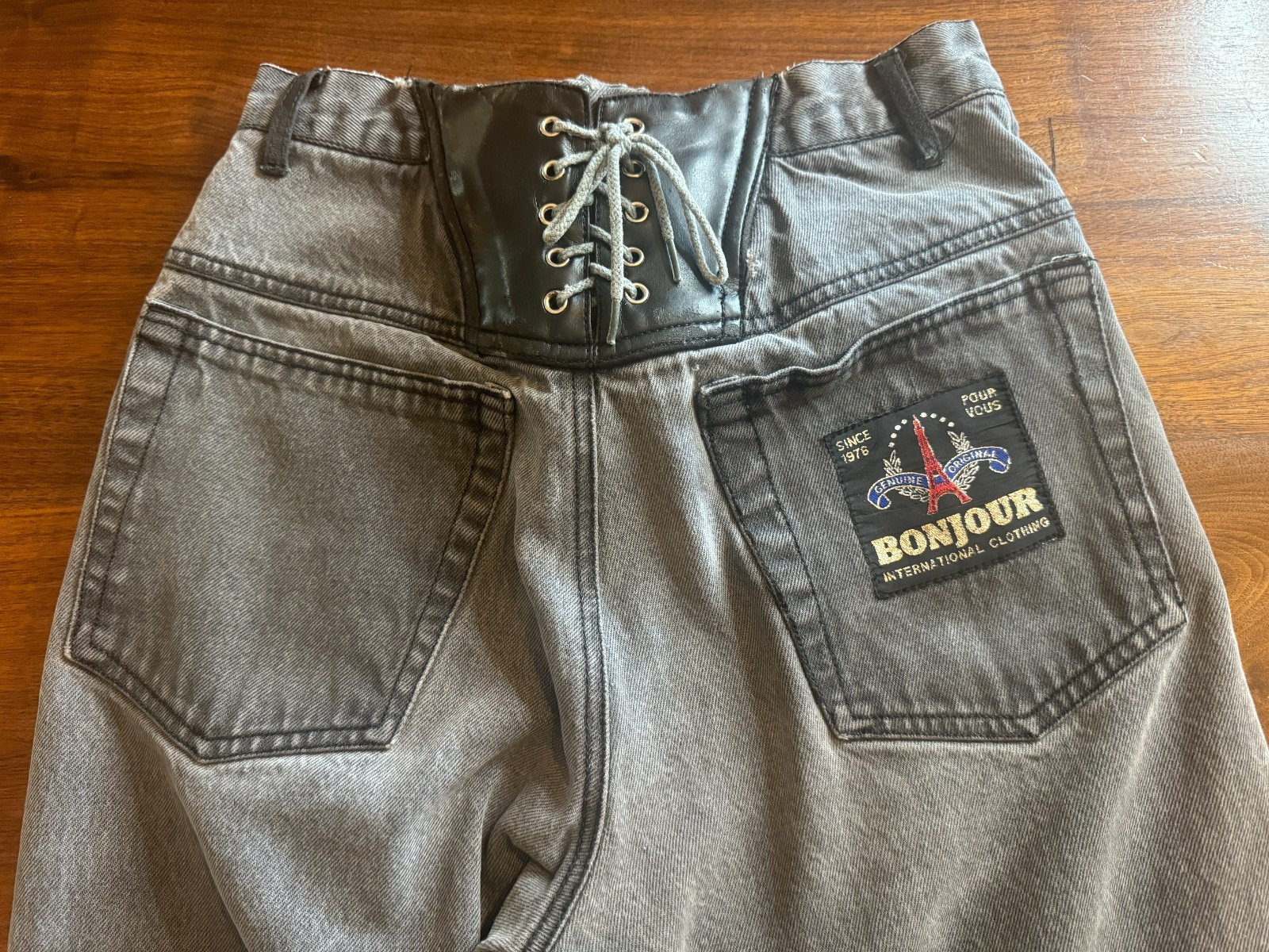 80s BON JOUR Black Zipper/Tapered Ankles Jeans Leather/Tie Back Waist 24×30 READ