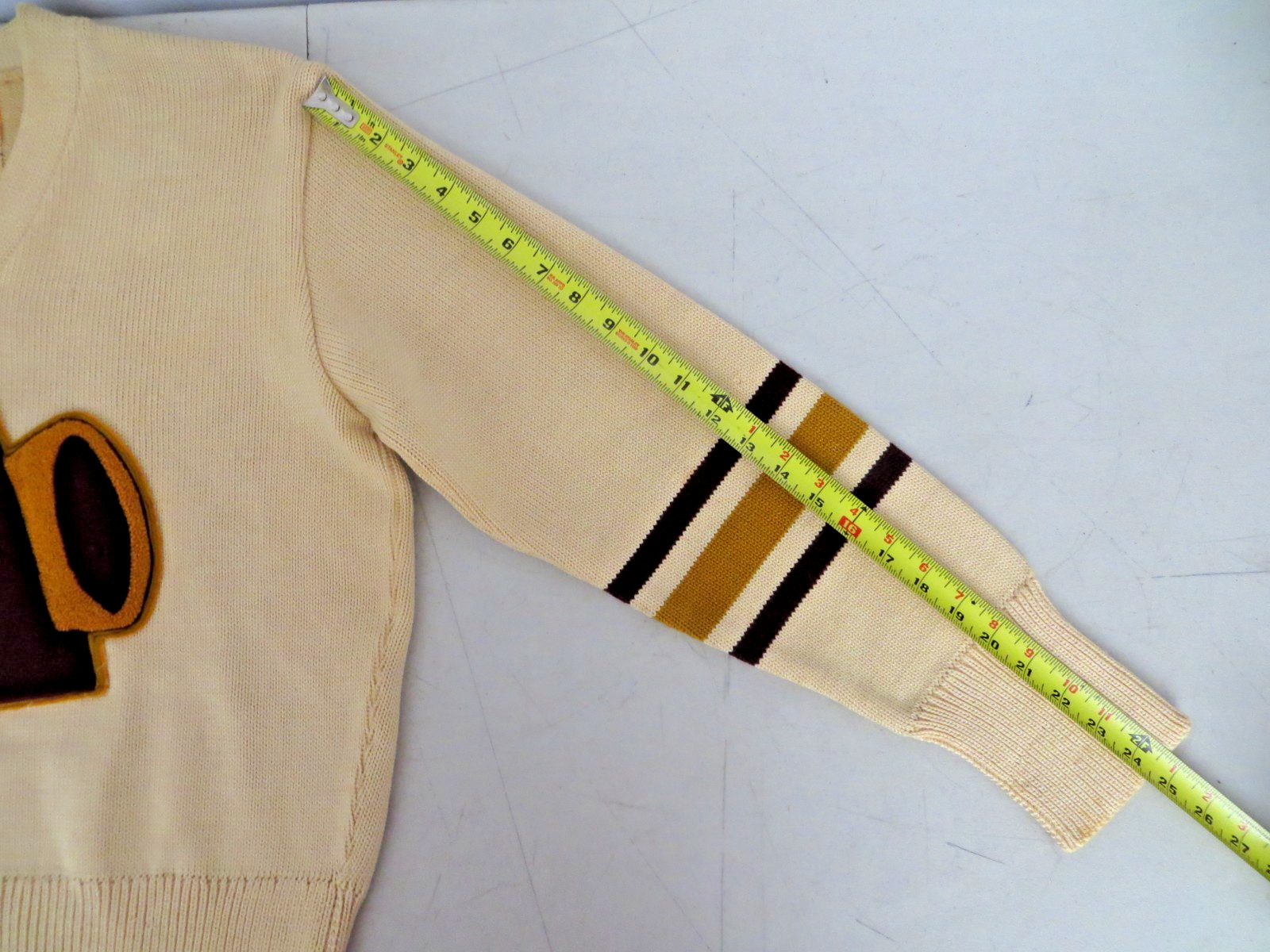 Antique Beige Maroon Gold WHITING COMPANY Lettermans Cheer Sweater Vest „Miller”