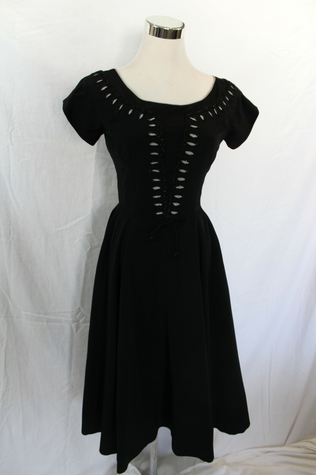 Vintage 1950 Carlye Woman’s Black Fitted Full Circle Dress Embellished Bodice Sm