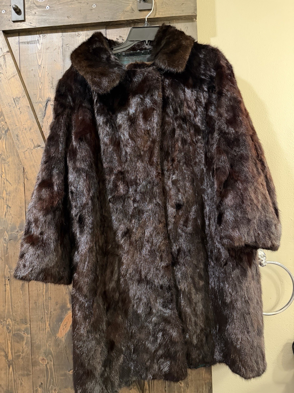 Vintage Dark Brown Chocolate Fur Coat – likely mink S/M