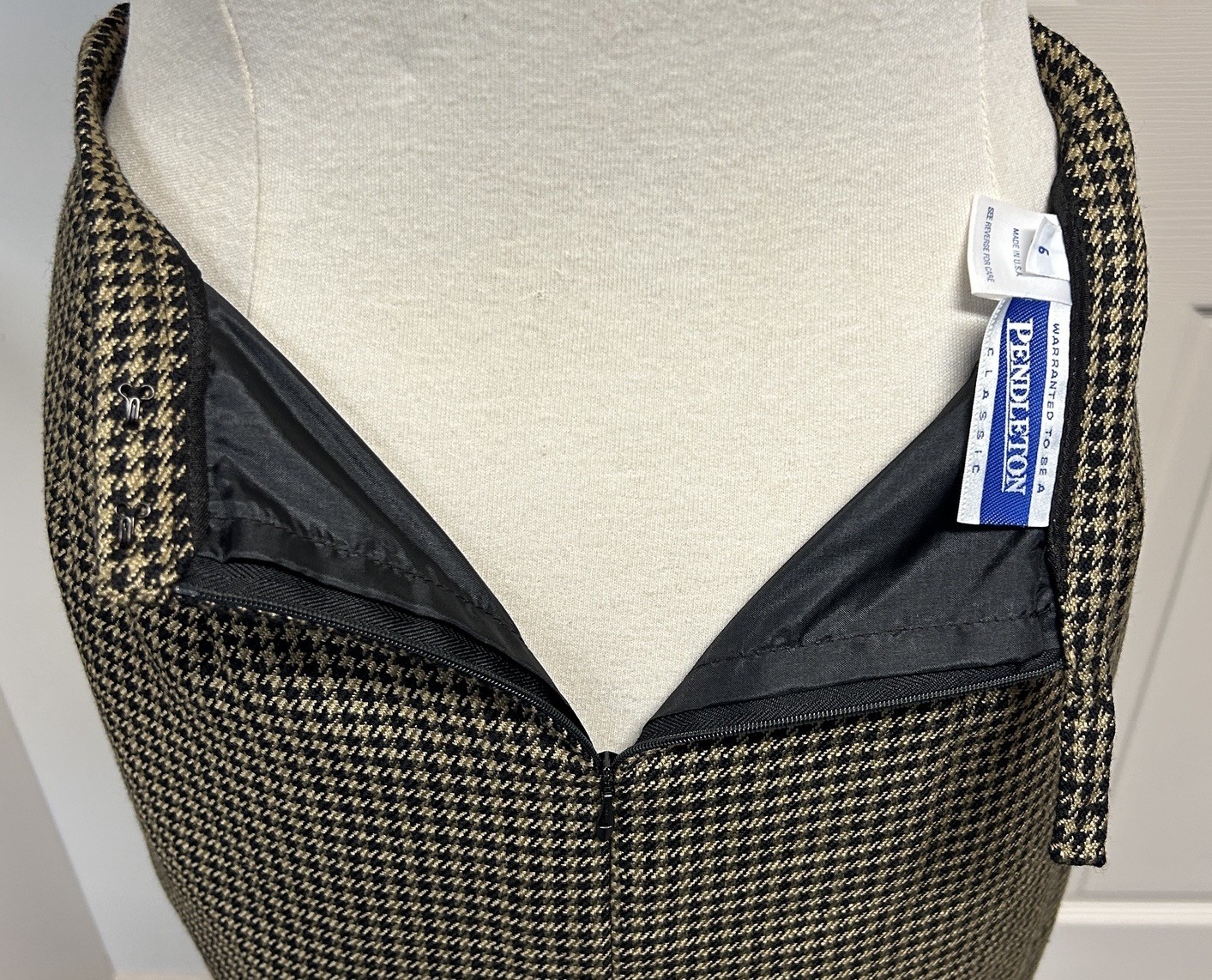 Vtg Pendleton Wool Blend 3-Pc Women’s Suit Blazer, Skirt, Pants Sz-8/6