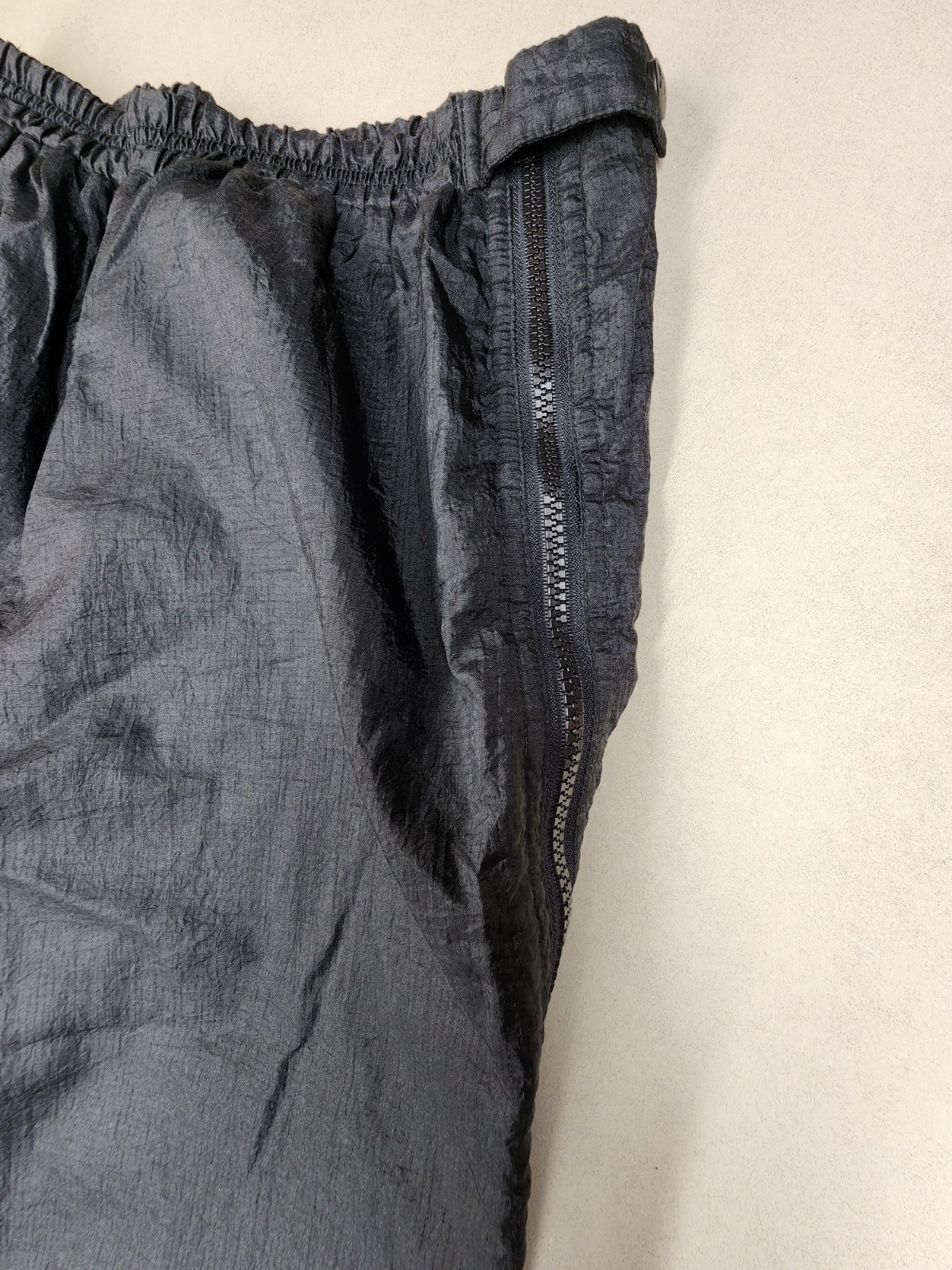 Helly Hansen Black Womens Windbreaker Medium Pants Vintage 90’s