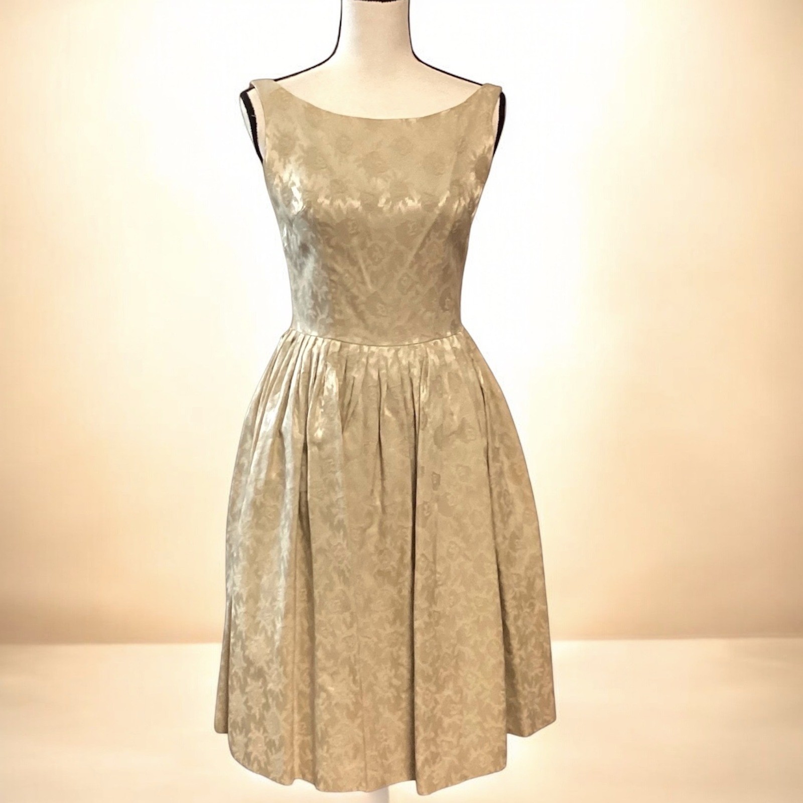 Vintage 50s Champagne Gold Brocade Fit & Flare Dress V-Back Cocktail Party XS