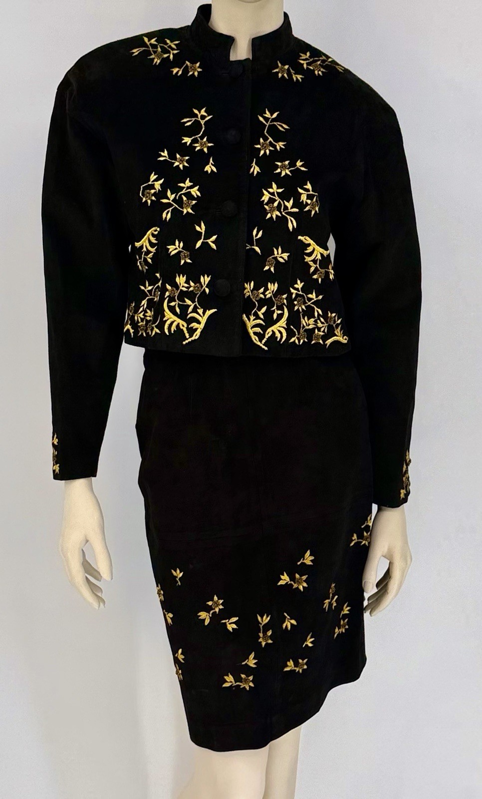 VTG PIA RUCCI Black Suede Embroidered , Beaded Jacket/skirt Set Sz 4 Excellent