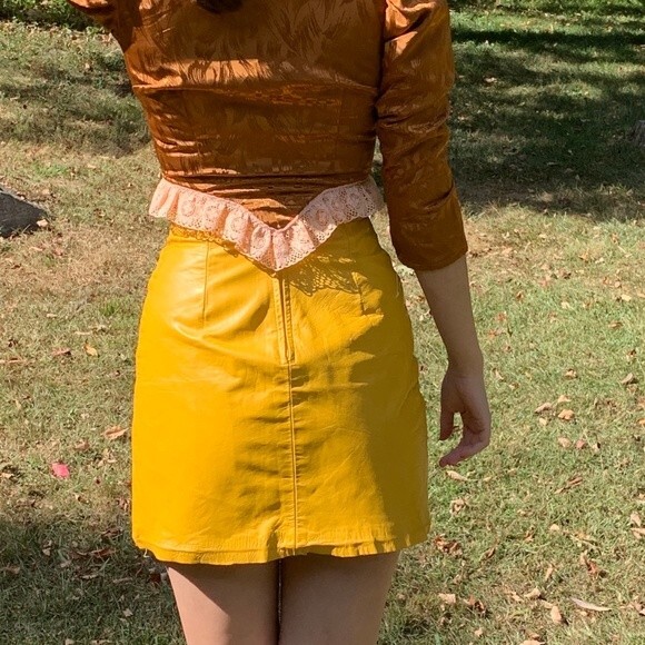 Vintage 1980’s High Waist Mustard Yellow Leather Skirt Small
