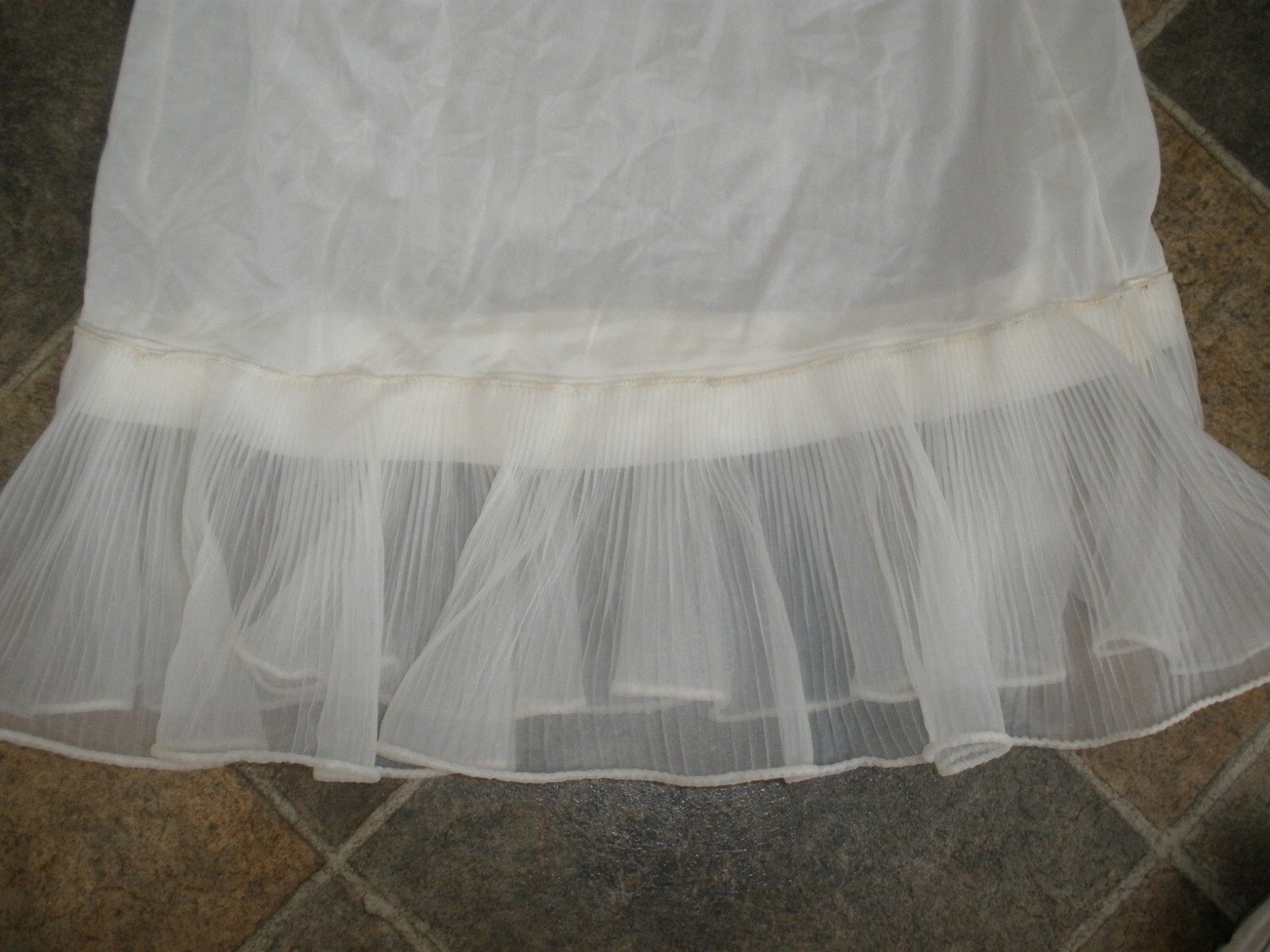 Vintage Amourelle Nylon Off White Half Slip Fancy Bottom Woman’s Small