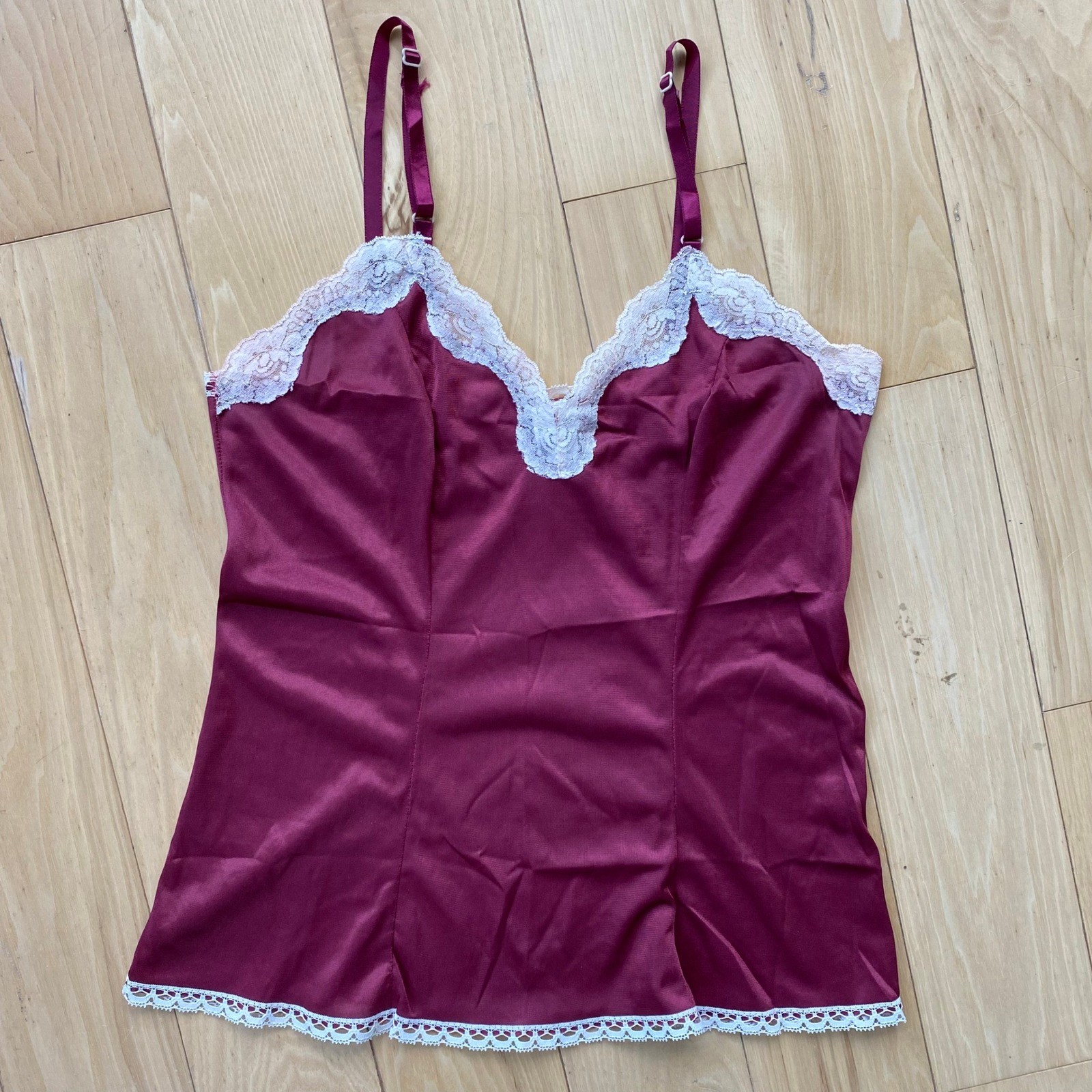 VTG Feminine Romantic Coquette Red Lace Trim Cami Tank Dainty Chic ILGWU – Small