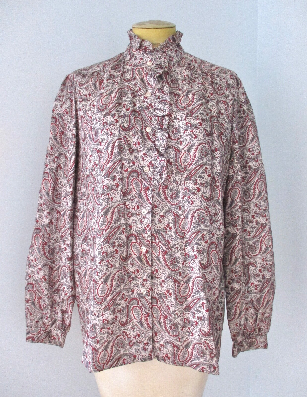 Vtg 70s 80s Red Gray Paisley Silky Tuxedo Ruffle Secretary Blouse High Neck 18