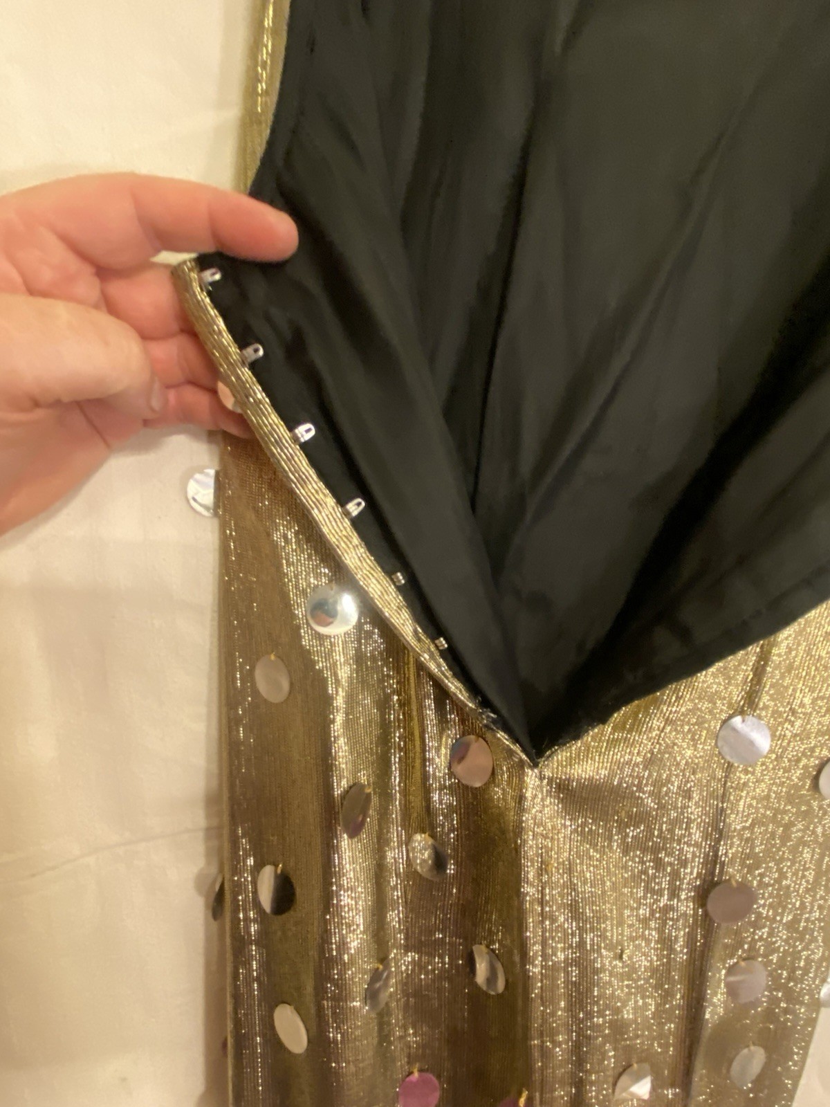 long evening dress gold + sequins in the style of the 30s large back neckline size 34