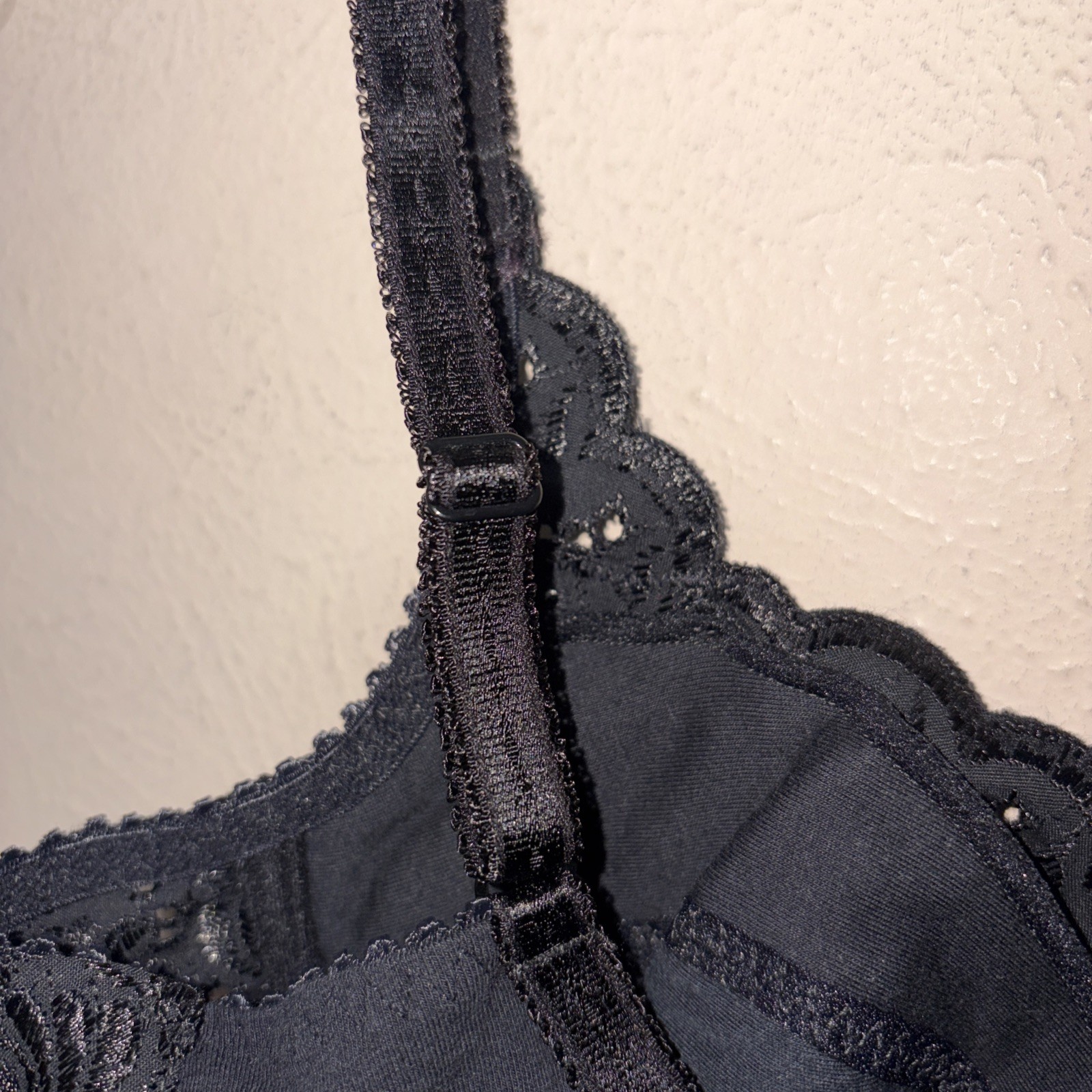 VTG Delicates 34C Bra Black Embroidered Lace UW Sexy Romantic 11935 No Pads