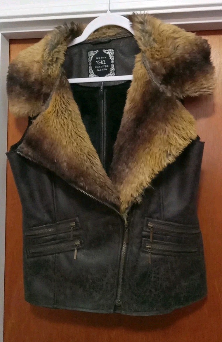 Yoki Women’s New York Collection Vest Vegan Leather Brown Sleeveless Size Med