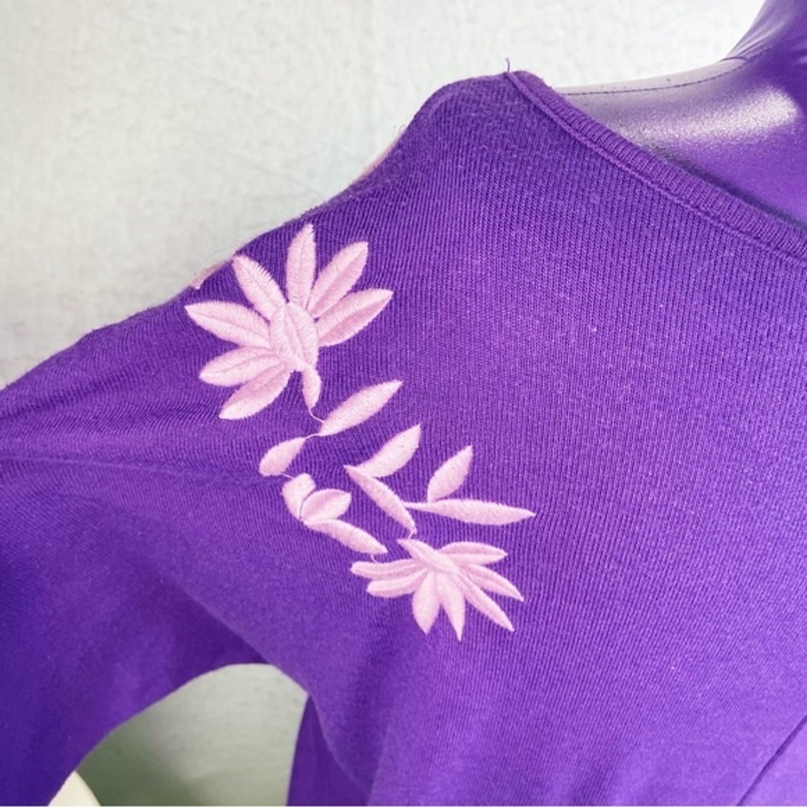 Carol Rose vintage purple pink embroidered dolman scoop neck sweater S