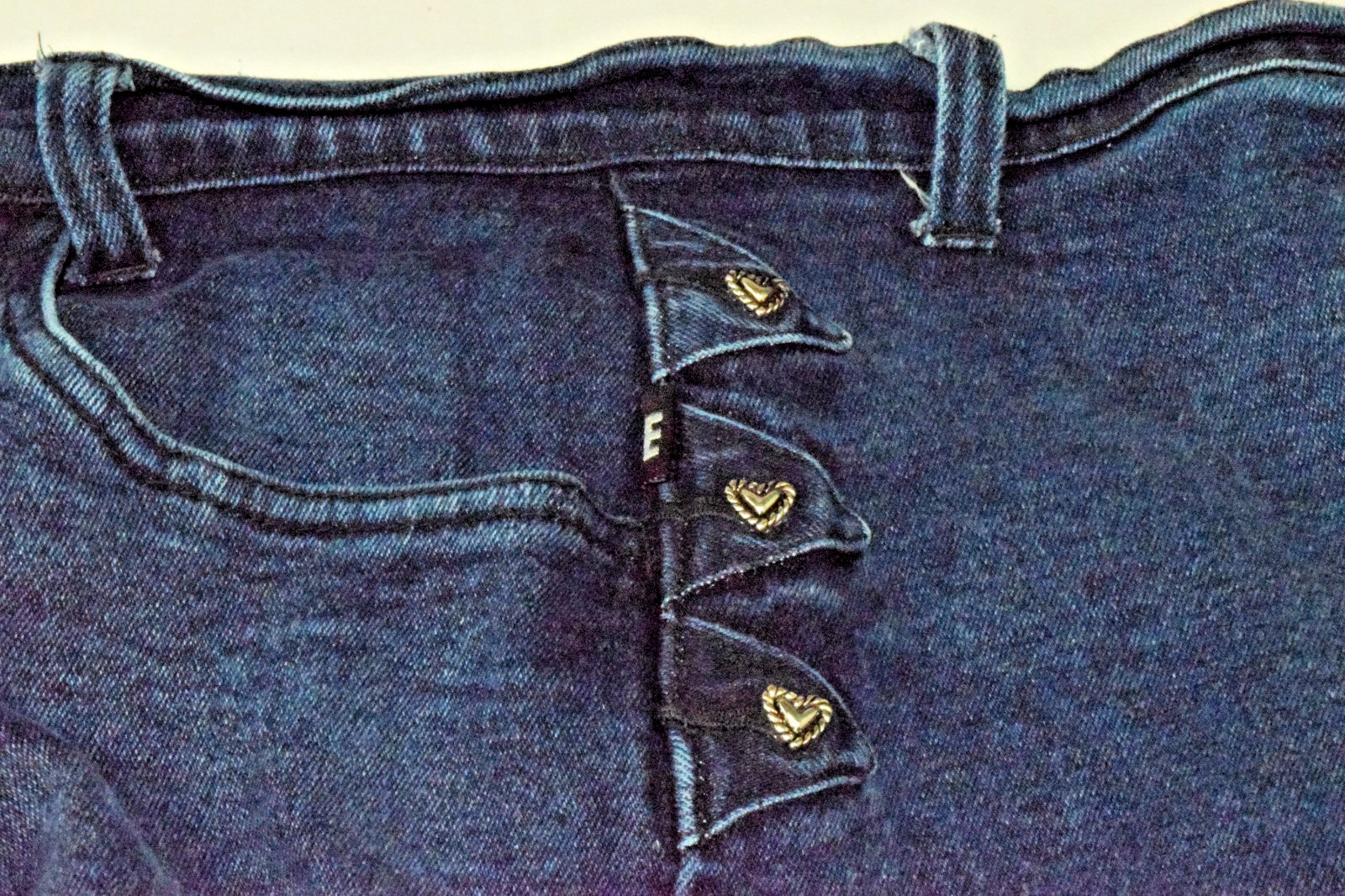 Vintage Jeans Western Ethics W32 L33 90s Blue Silver Heart Buttons High Waist