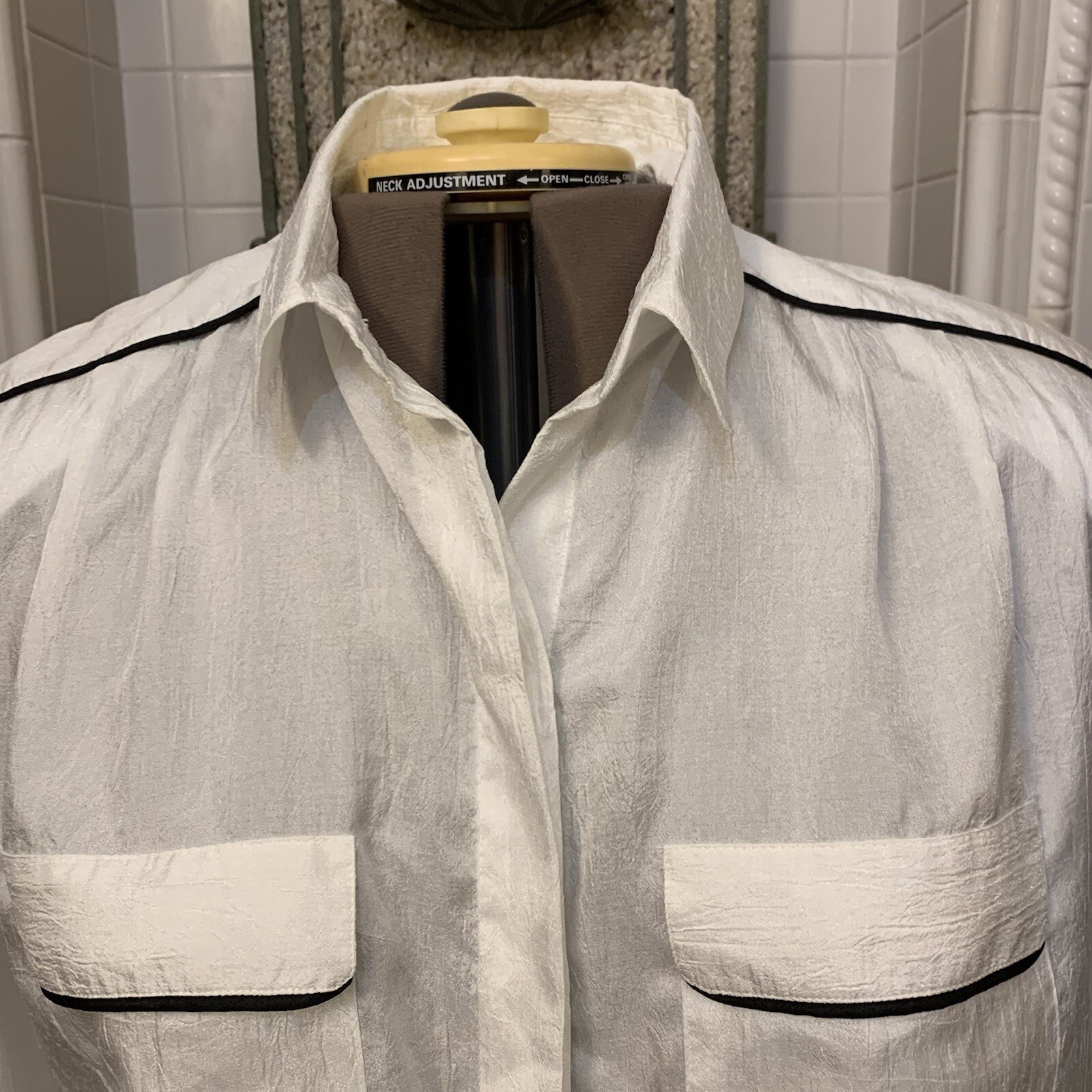 Adelaar-Matson. Sz 18. Long Sleeve. Flap Pockets. Hidden button placket. B101