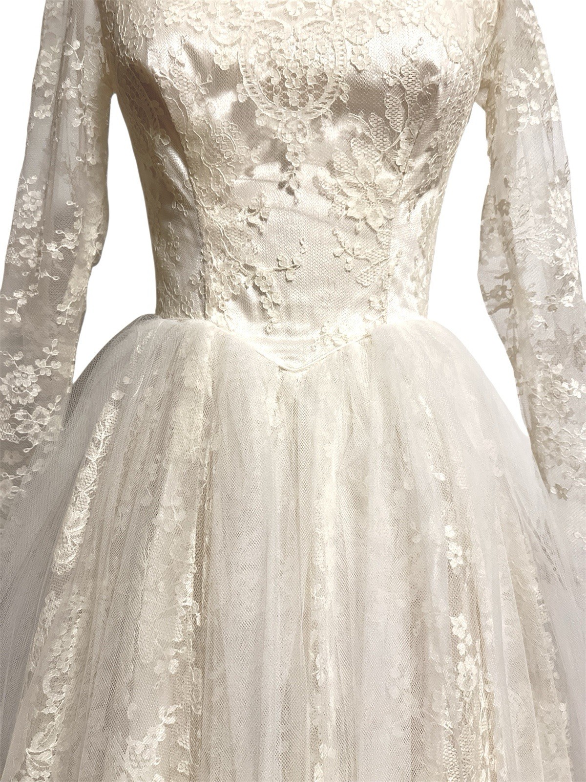 VTG 1950s 60s Lace Tea Length Wedding Dress XS Audrey Hepburn Modest MCM Bride